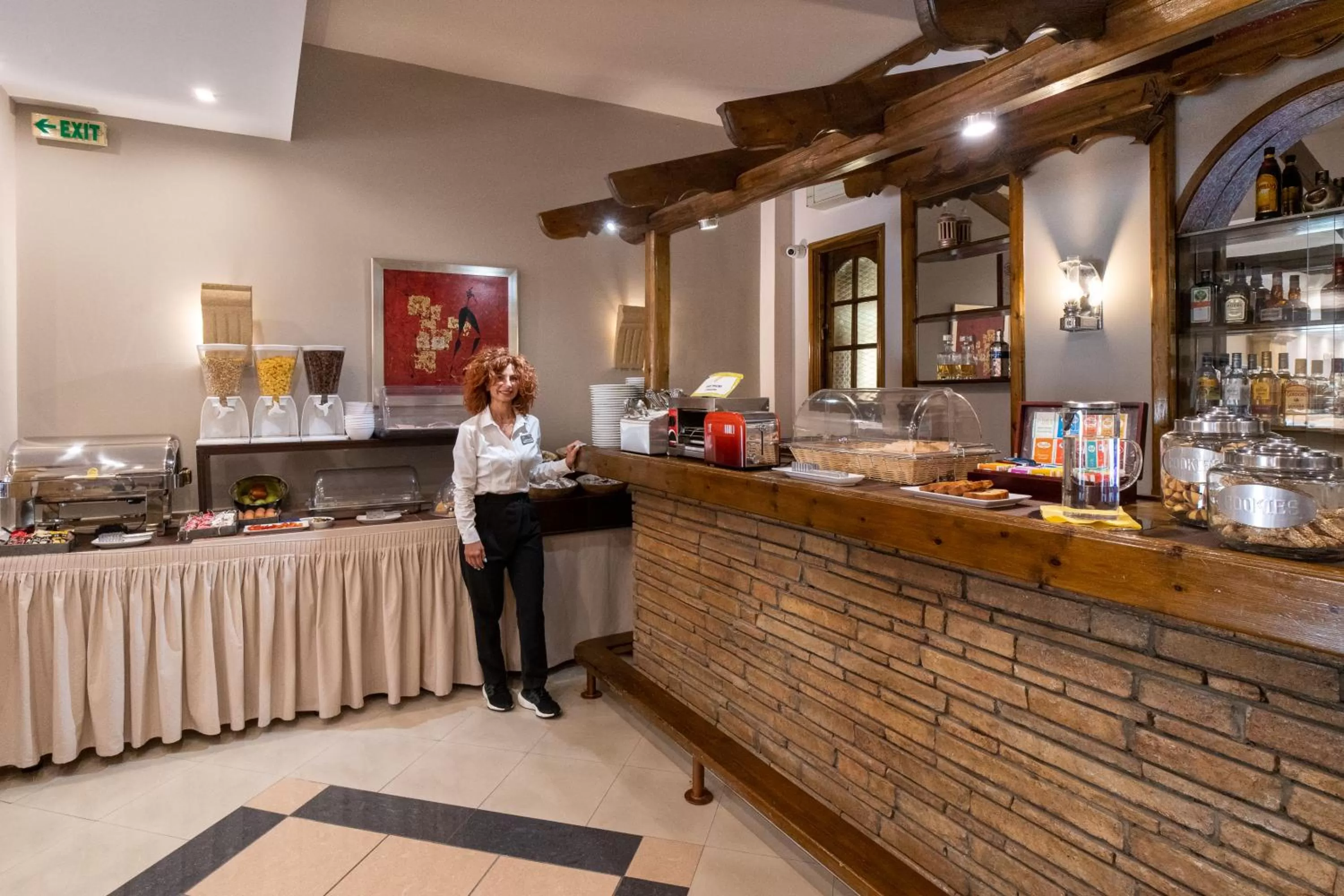 Restaurant/places to eat in Argo Hotel Piraeus