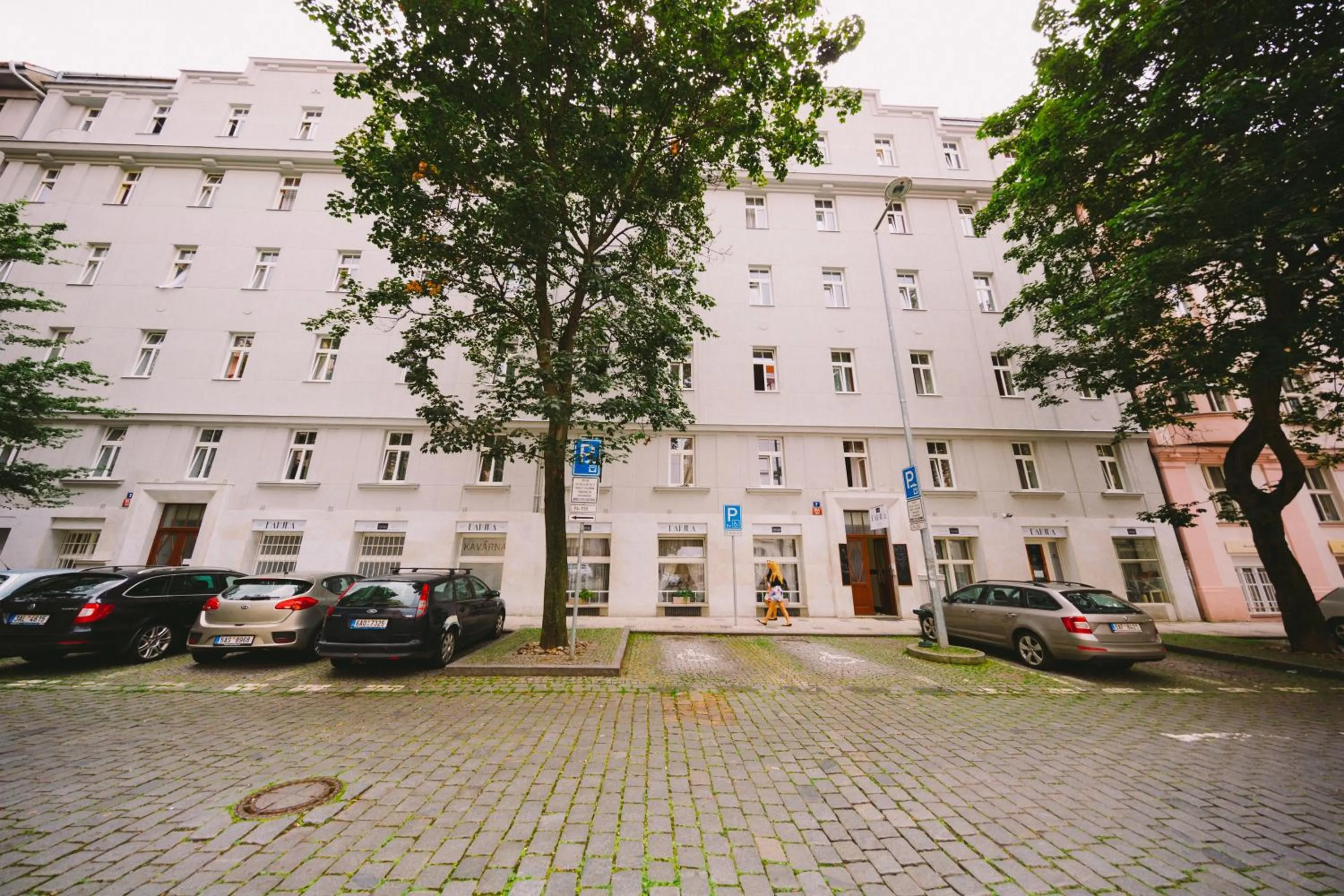 Facade/entrance in Hostel Dakura