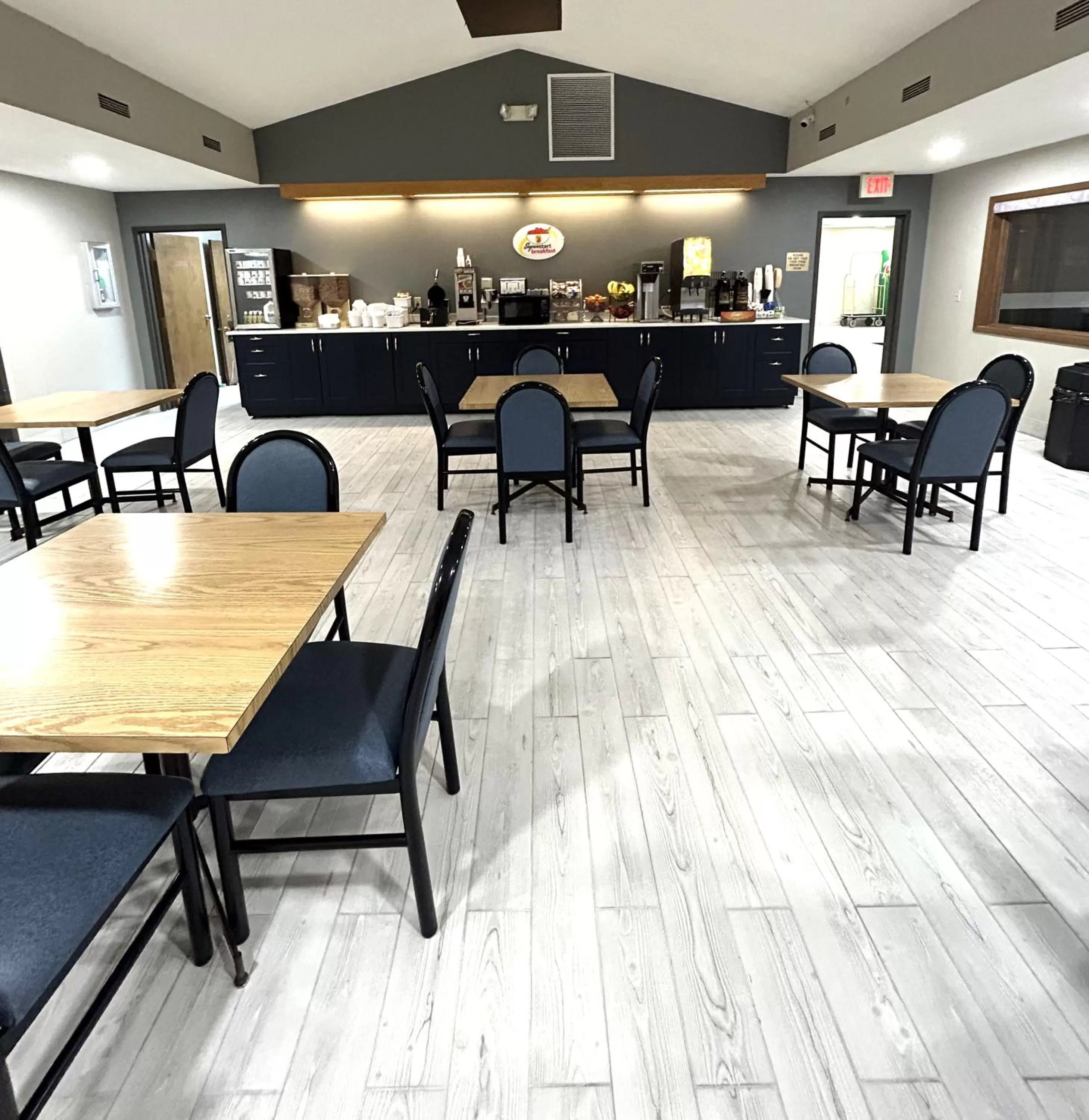 Breakfast in Super 8 by Wyndham Hot Springs