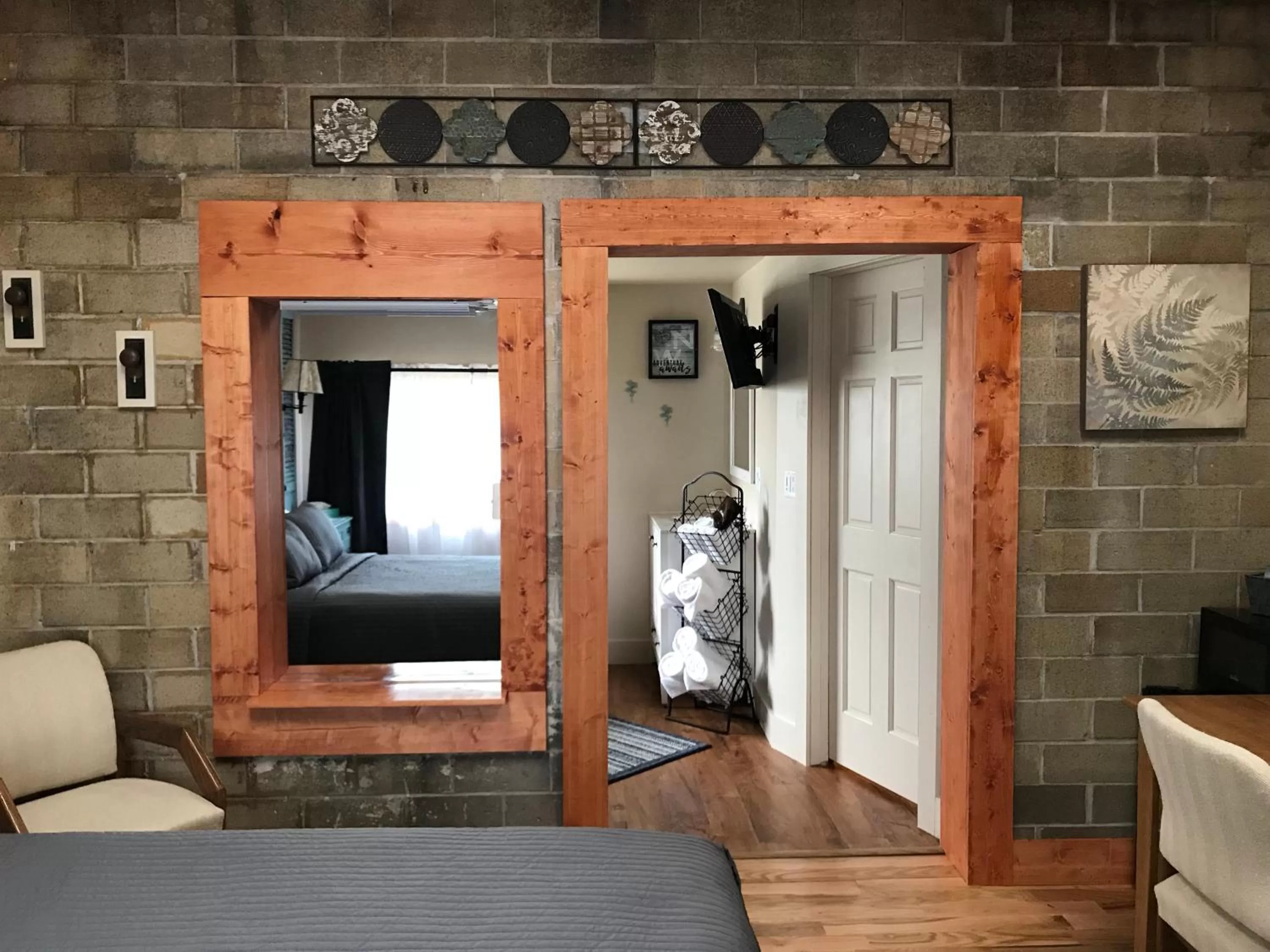 Decorative detail in Hocking Hills Inn