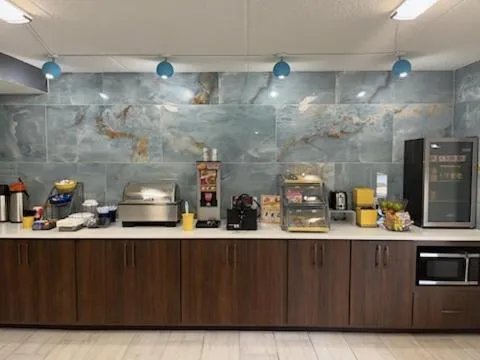 Food and drinks in Days Inn by Wyndham Farmville