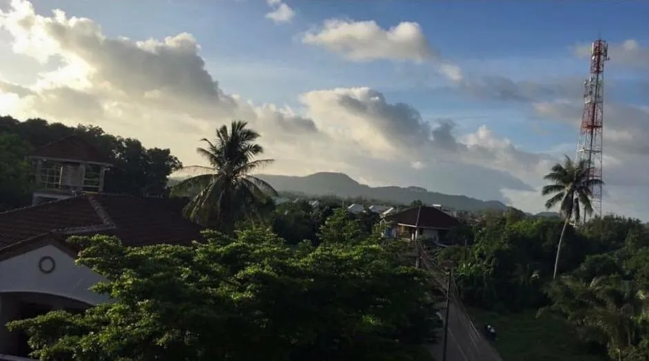Lemonade Phuket Hotel -SHA Plus
