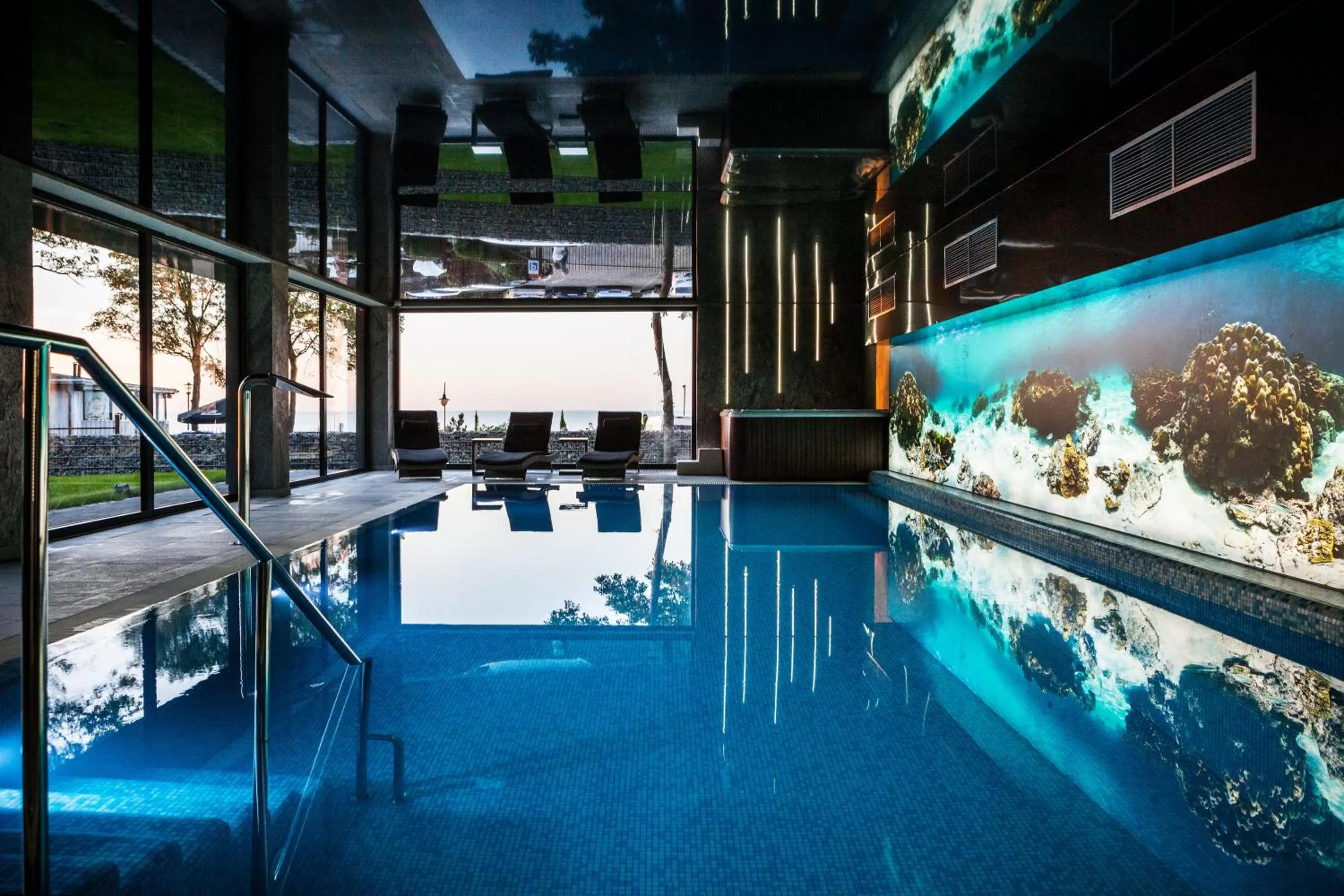 Swimming pool in Max Health Resort SPA