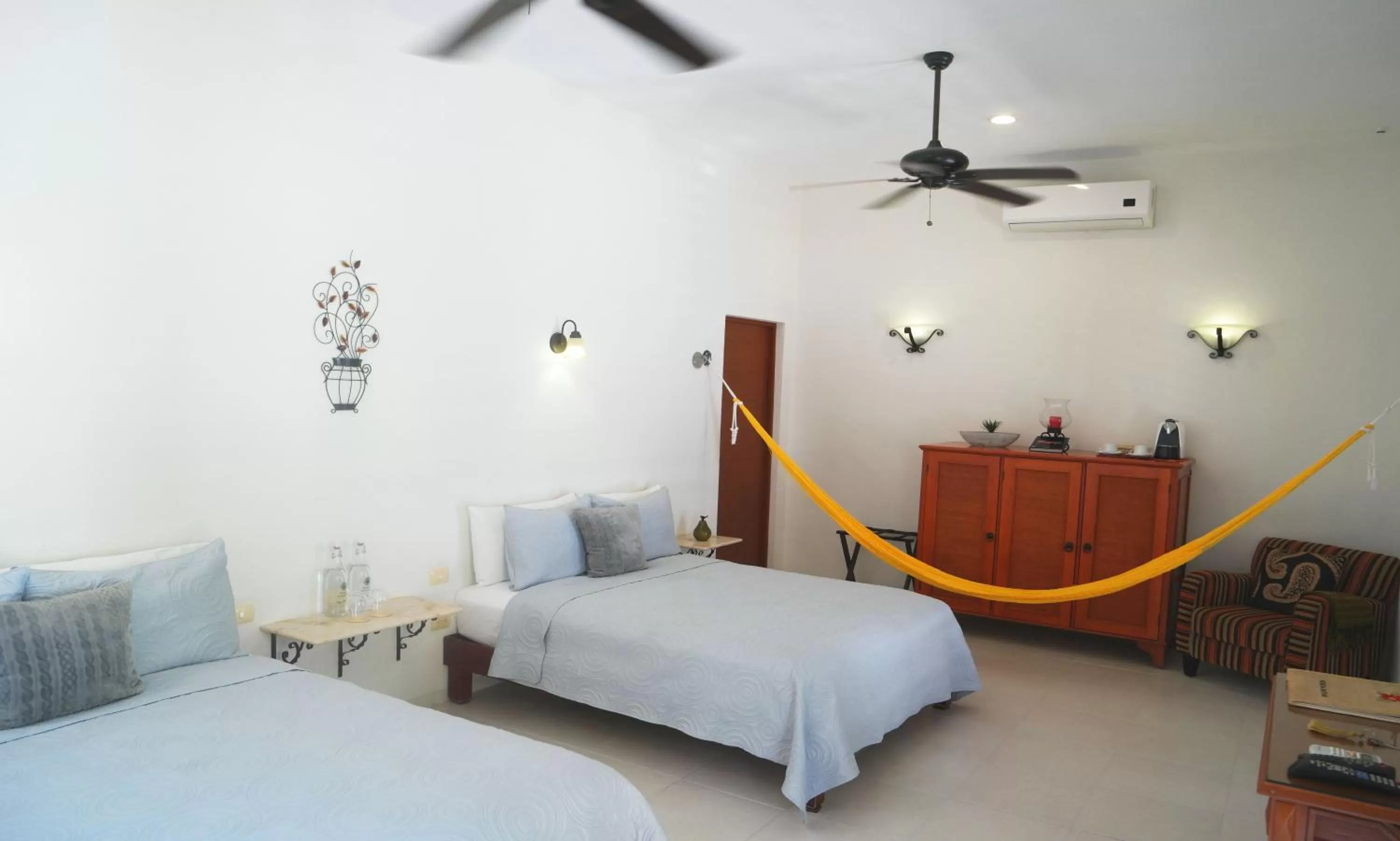 Photo of the whole room, Bed in Merida Santiago Hotel Boutique