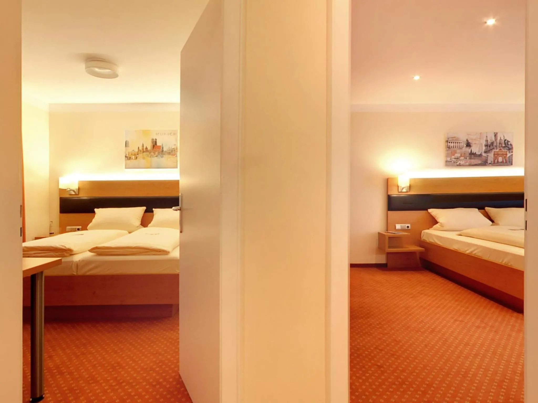 Photo of the whole room, Bed in Hotel Kriemhild am Hirschgarten