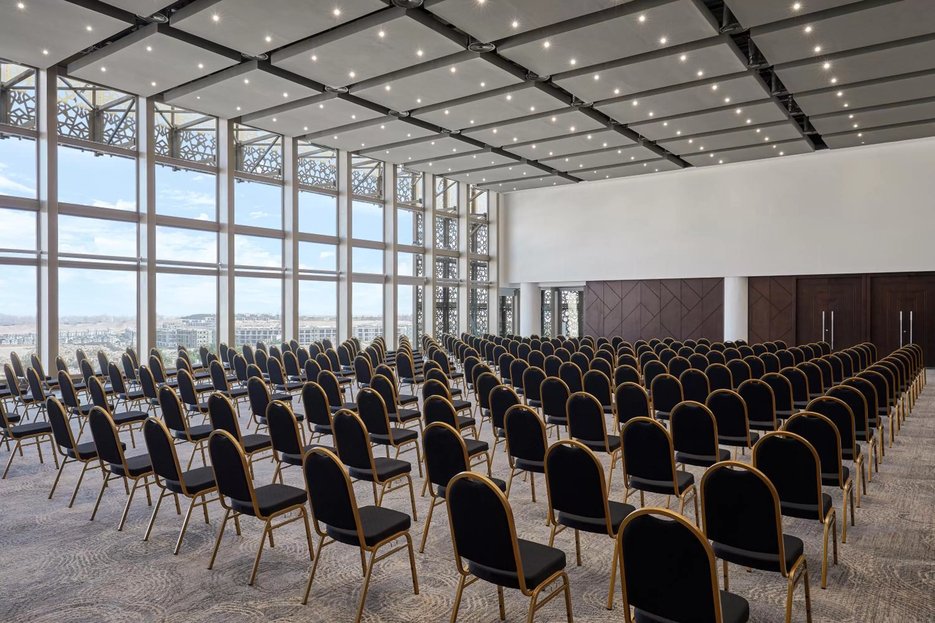 Business facilities in Hyatt Regency Cairo West