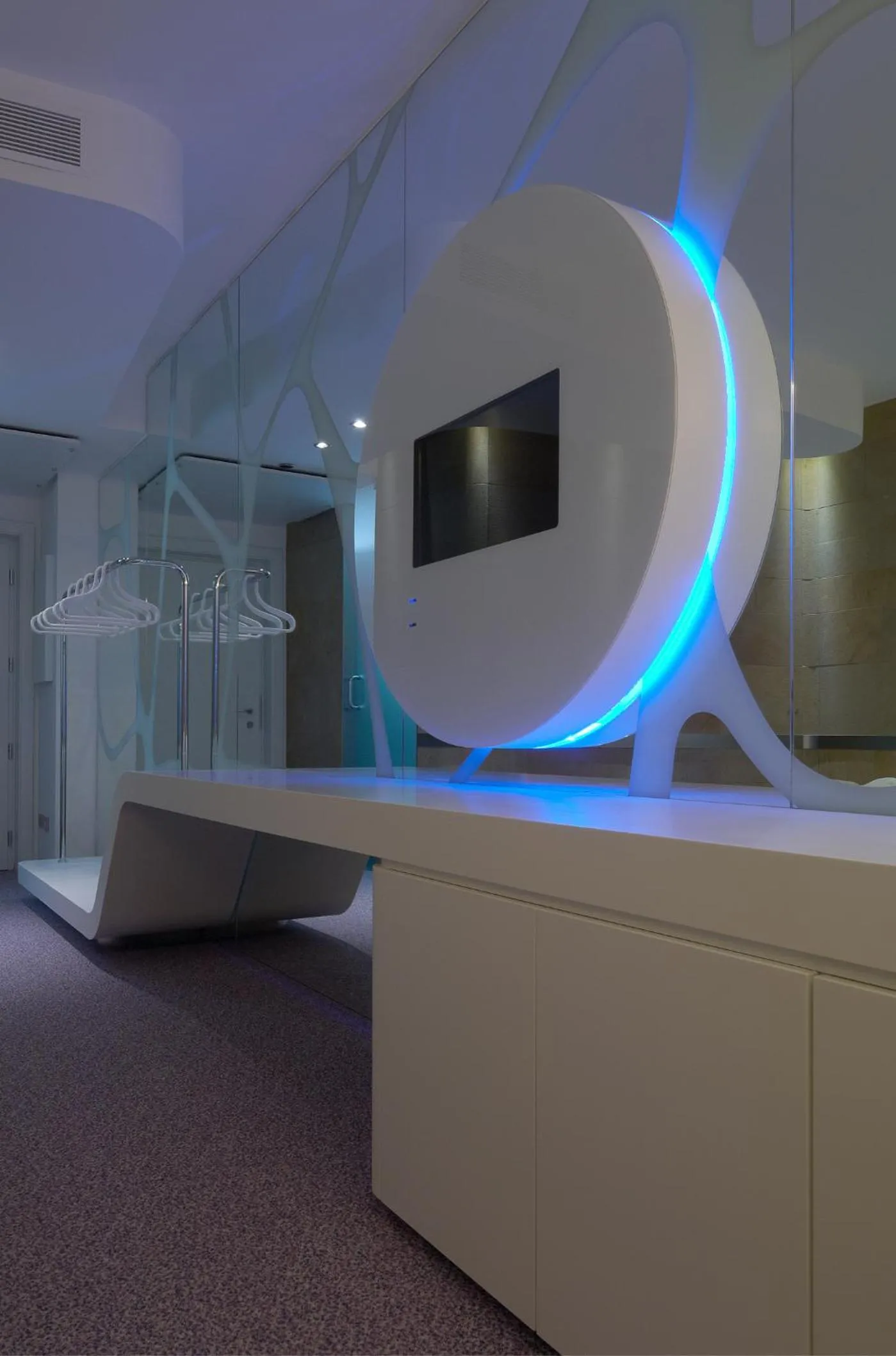 TV and multimedia in A Point Arezzo Park Hotel