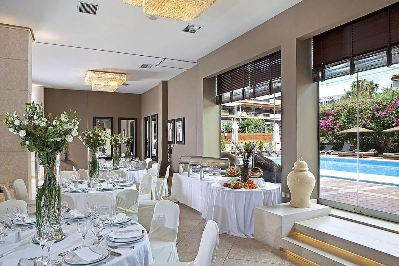 Food and drinks in Congo Palace