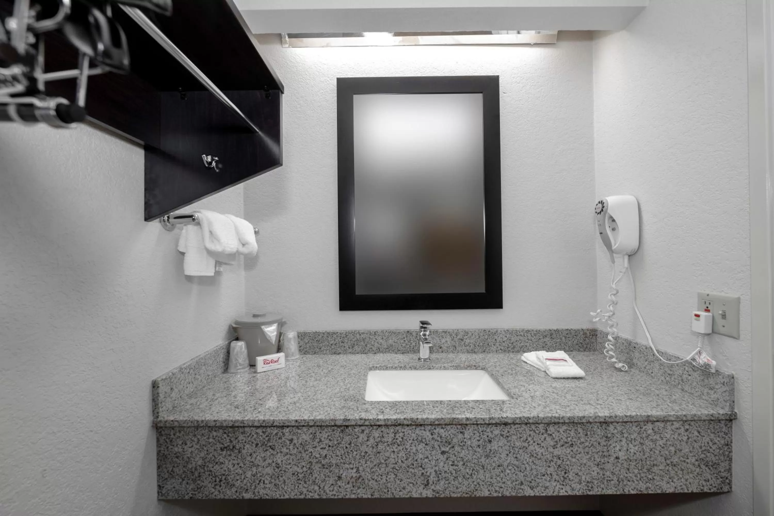 Bathroom in Red Roof Inn Sumter