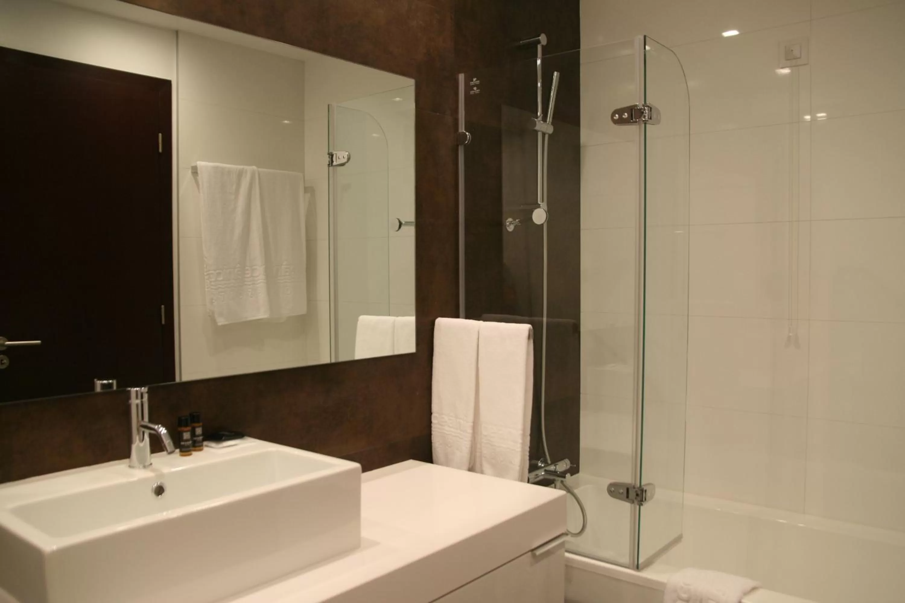 Bathroom in Belmar Spa & Beach Resort