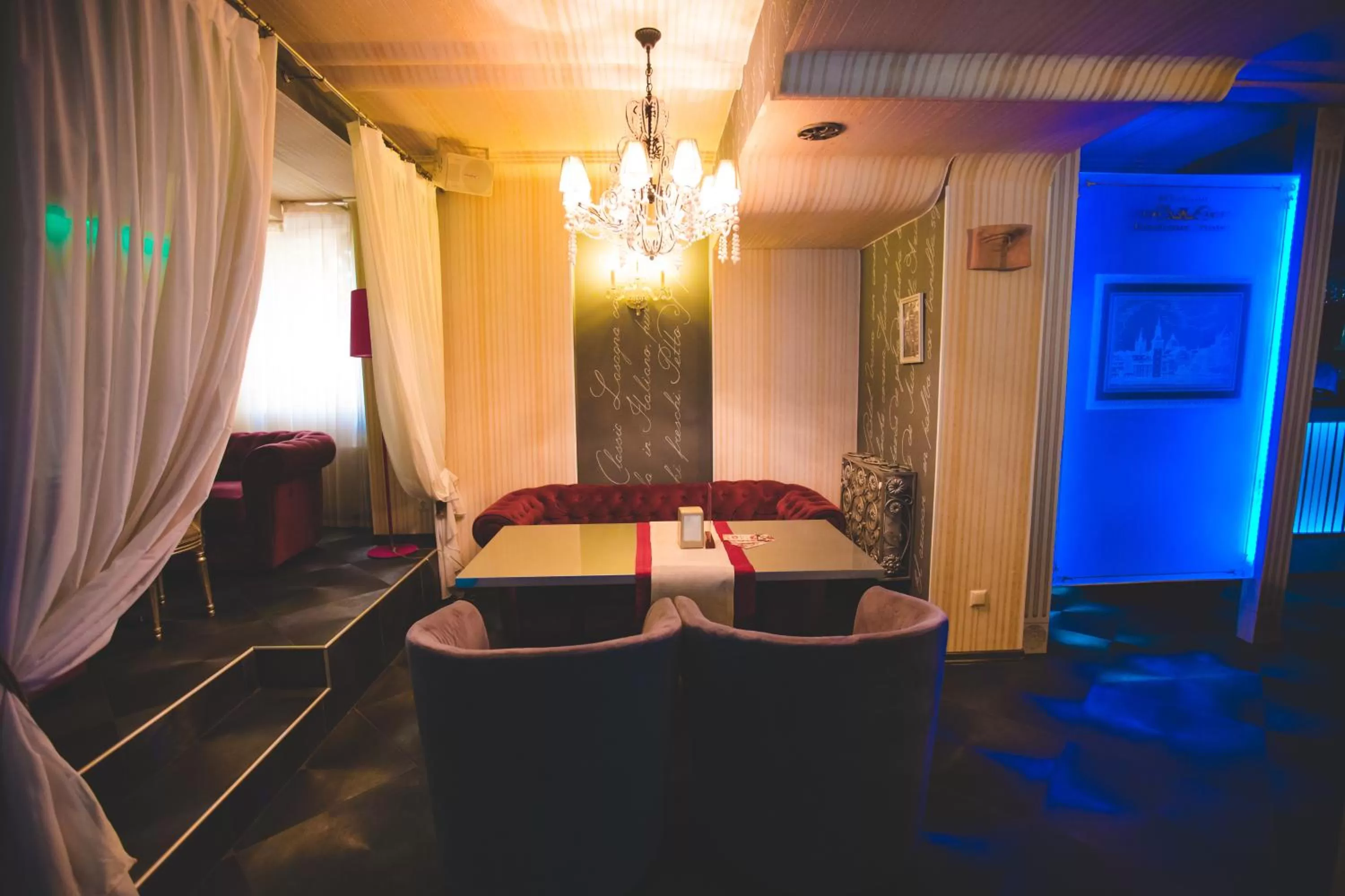 Restaurant/places to eat, Bed in Weekend Boutique Hotel