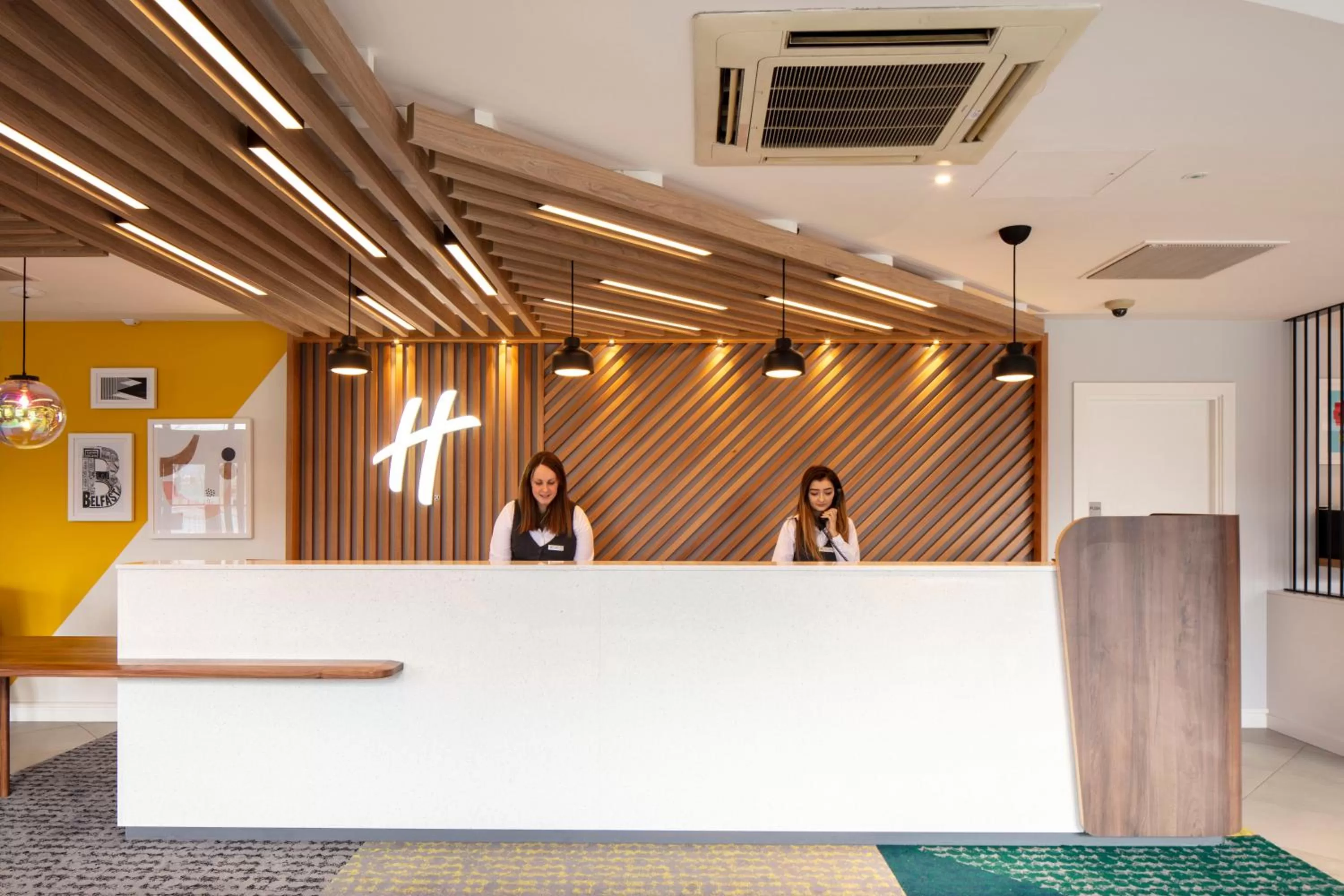 Lobby or reception in Holiday Inn Belfast by IHG