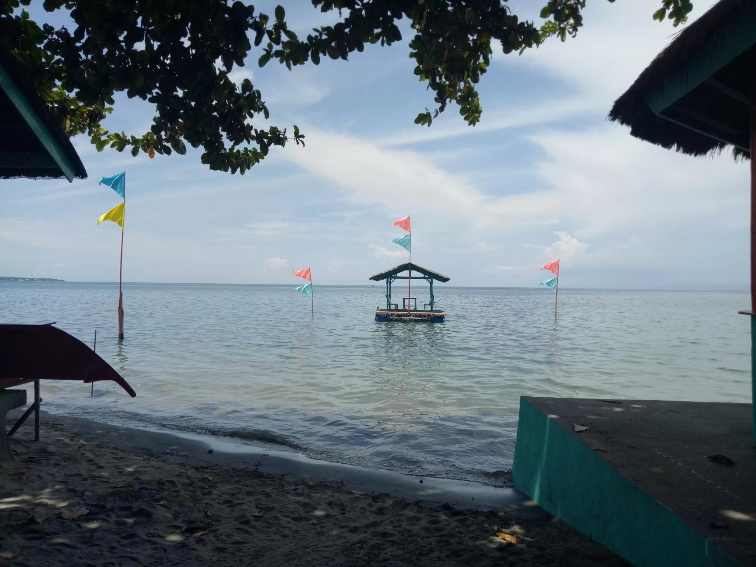 Property building in SmallFry's Beach Resort