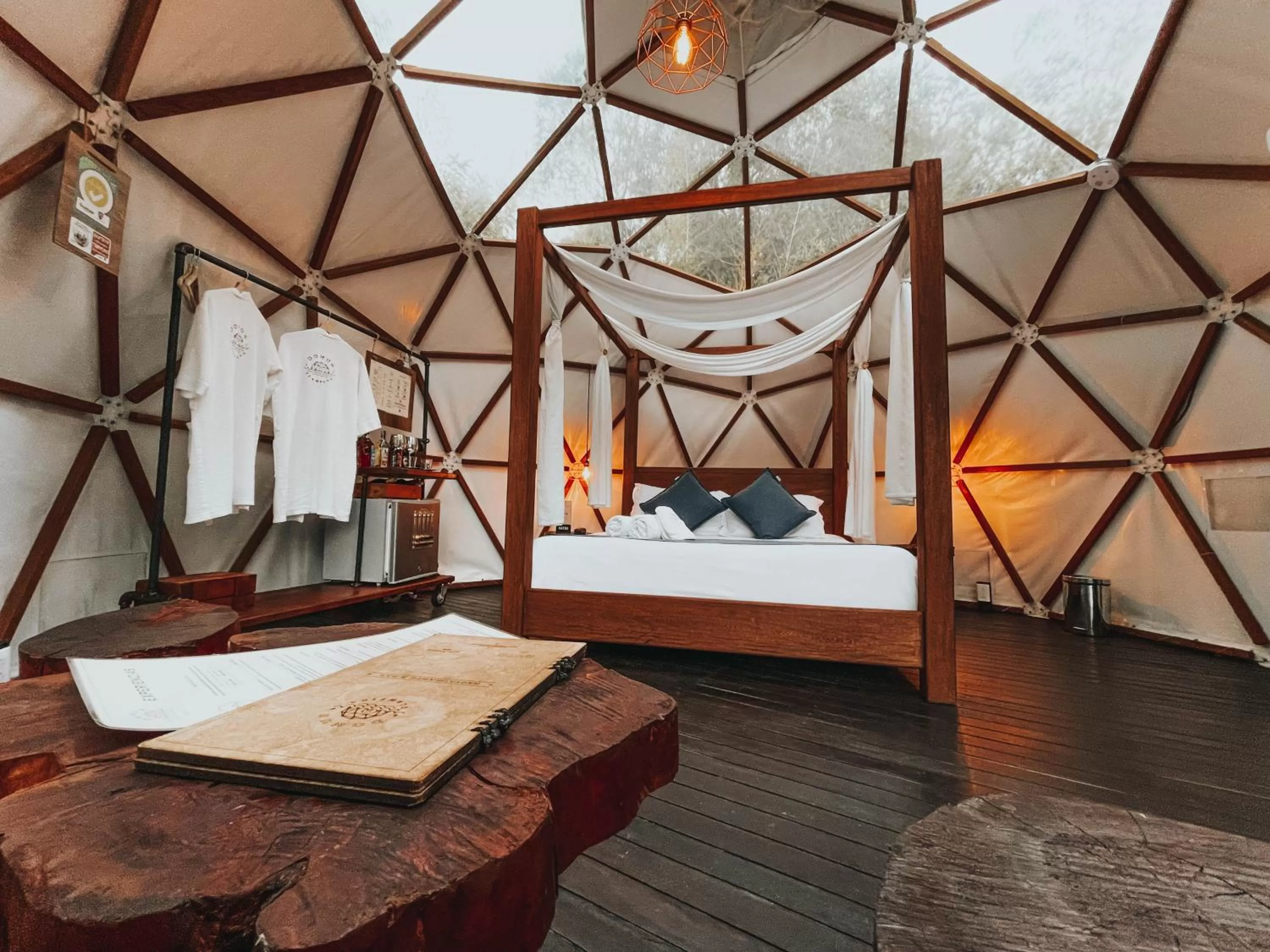 Bed in Domus Glamping Guatapé