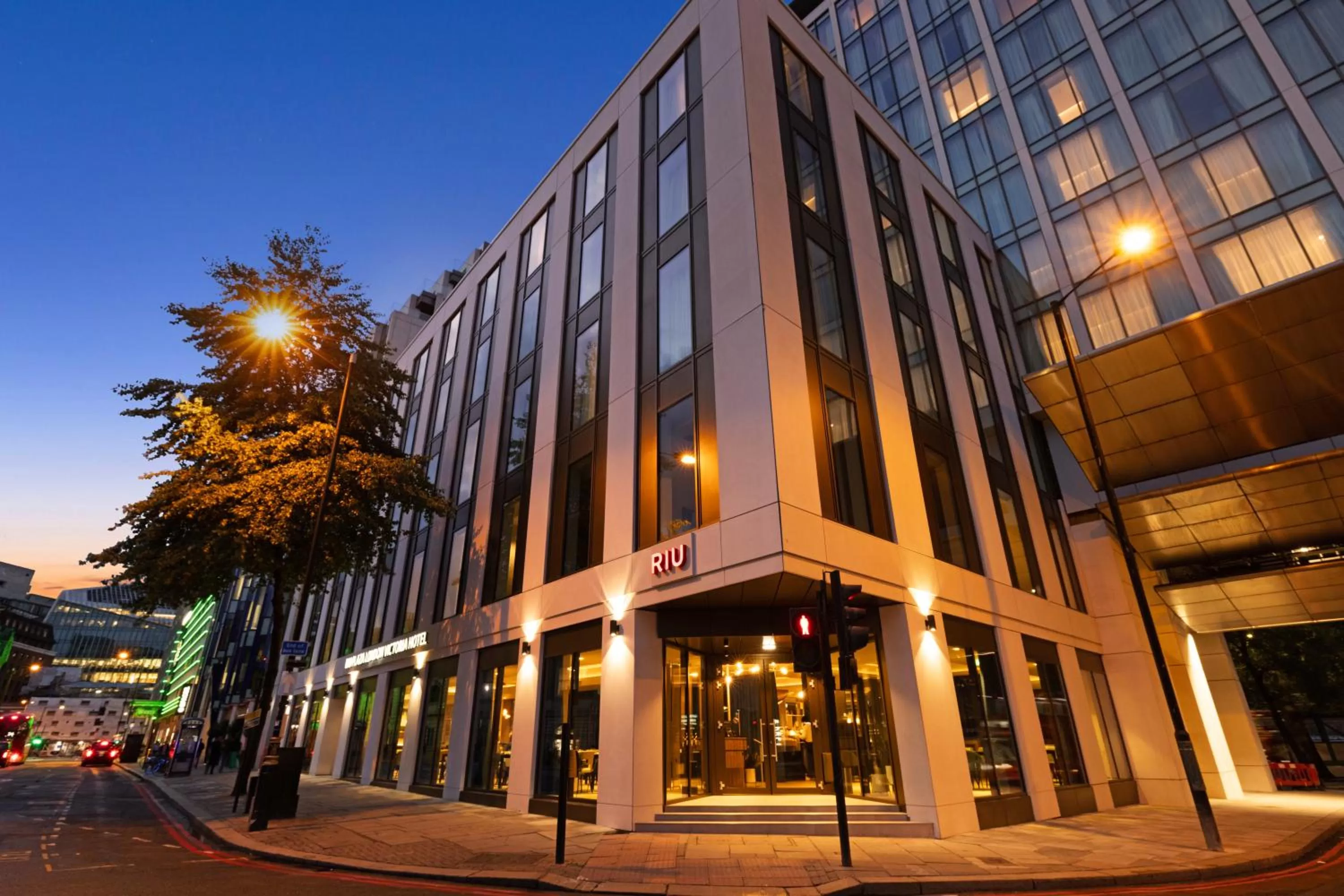 Property building in Riu Plaza London Victoria