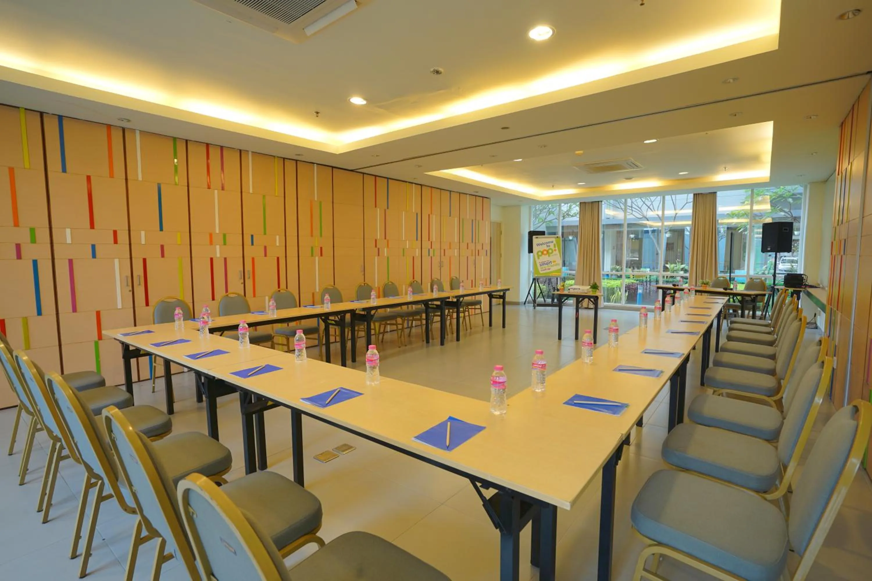 Meeting/conference room in POP! Hotel Sangaji Yogyakarta
