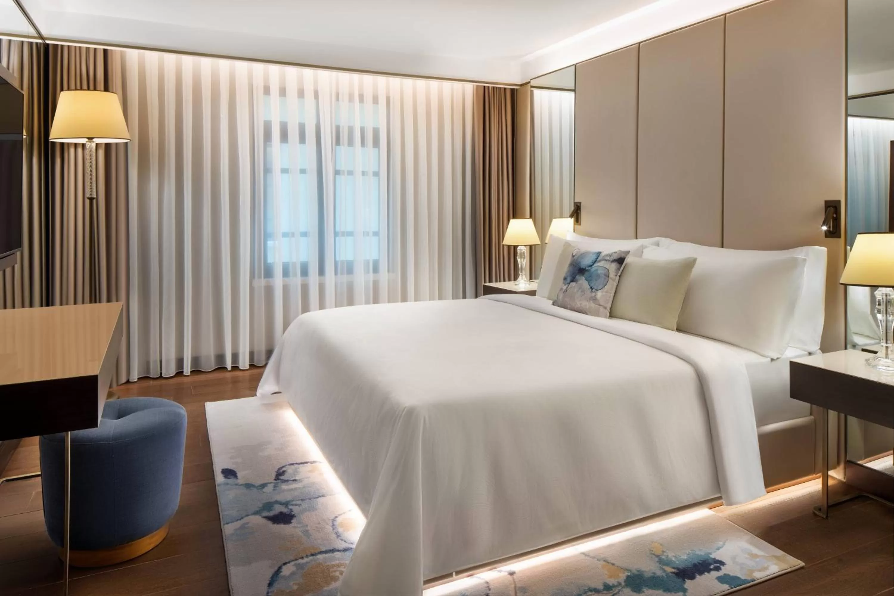 Photo of the whole room, Bed in JW Marriott Istanbul Bosphorus