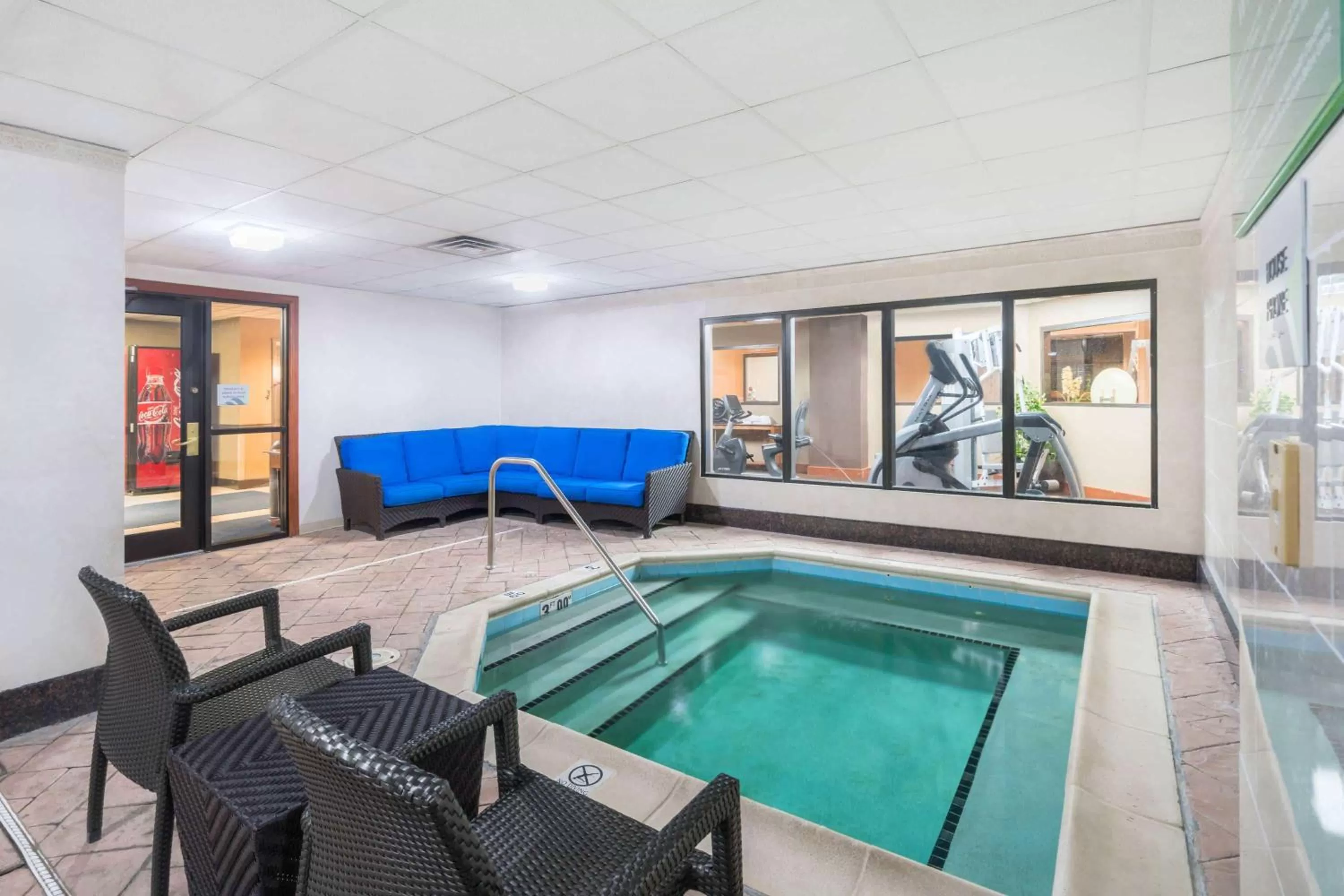 Hot Tub in Wingate by Wyndham (Lexington, VA)