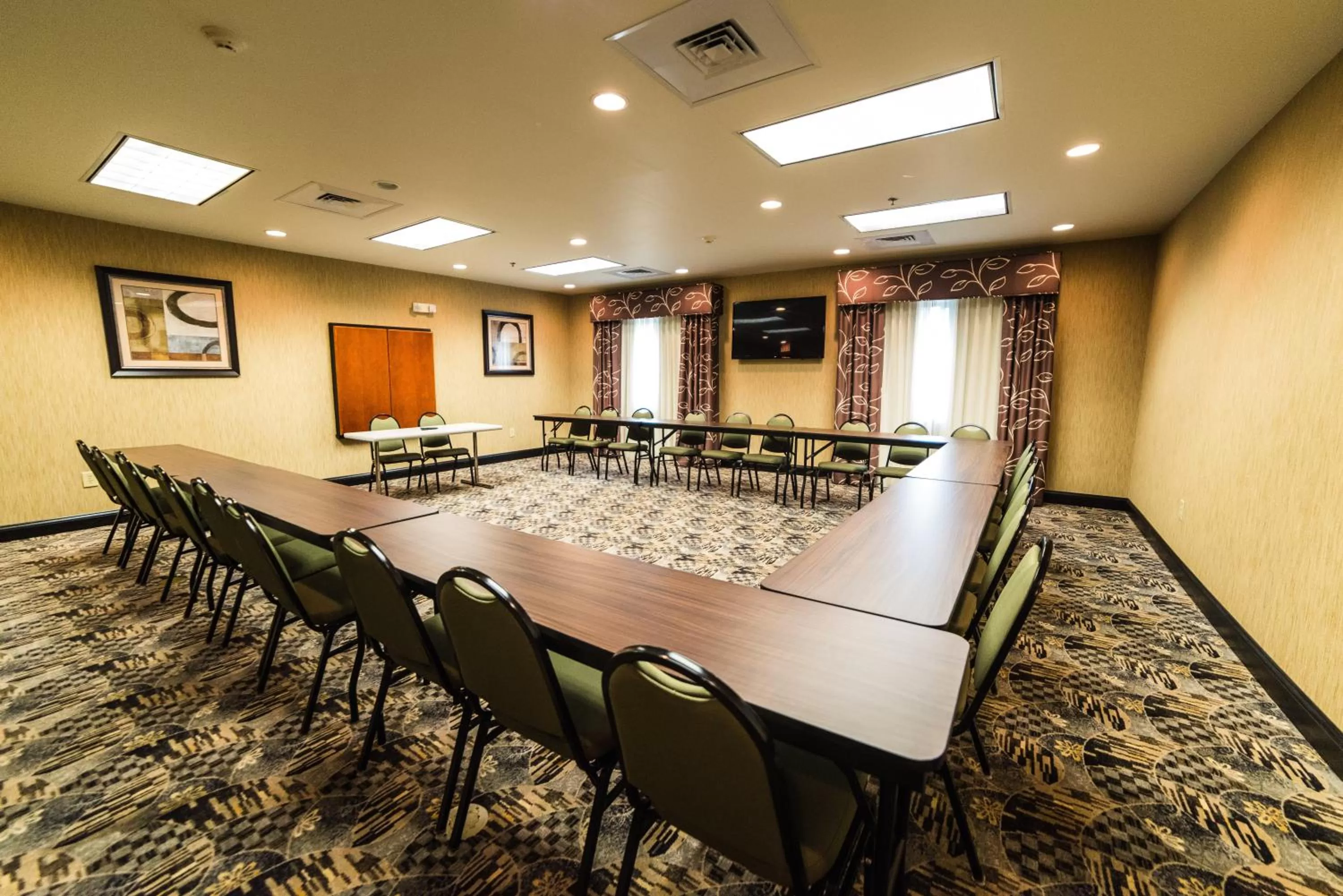 Meeting/conference room in Holiday Inn Express Hotels & Suites Rockingham West by IHG