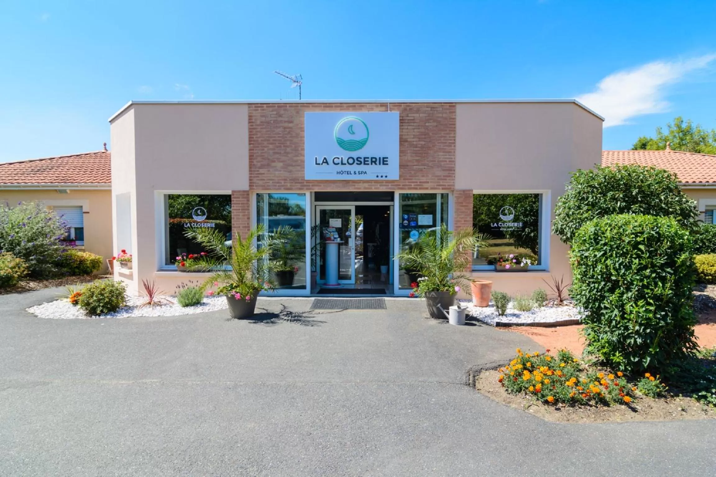 Facade/entrance in La Closerie, Nantes Nord
