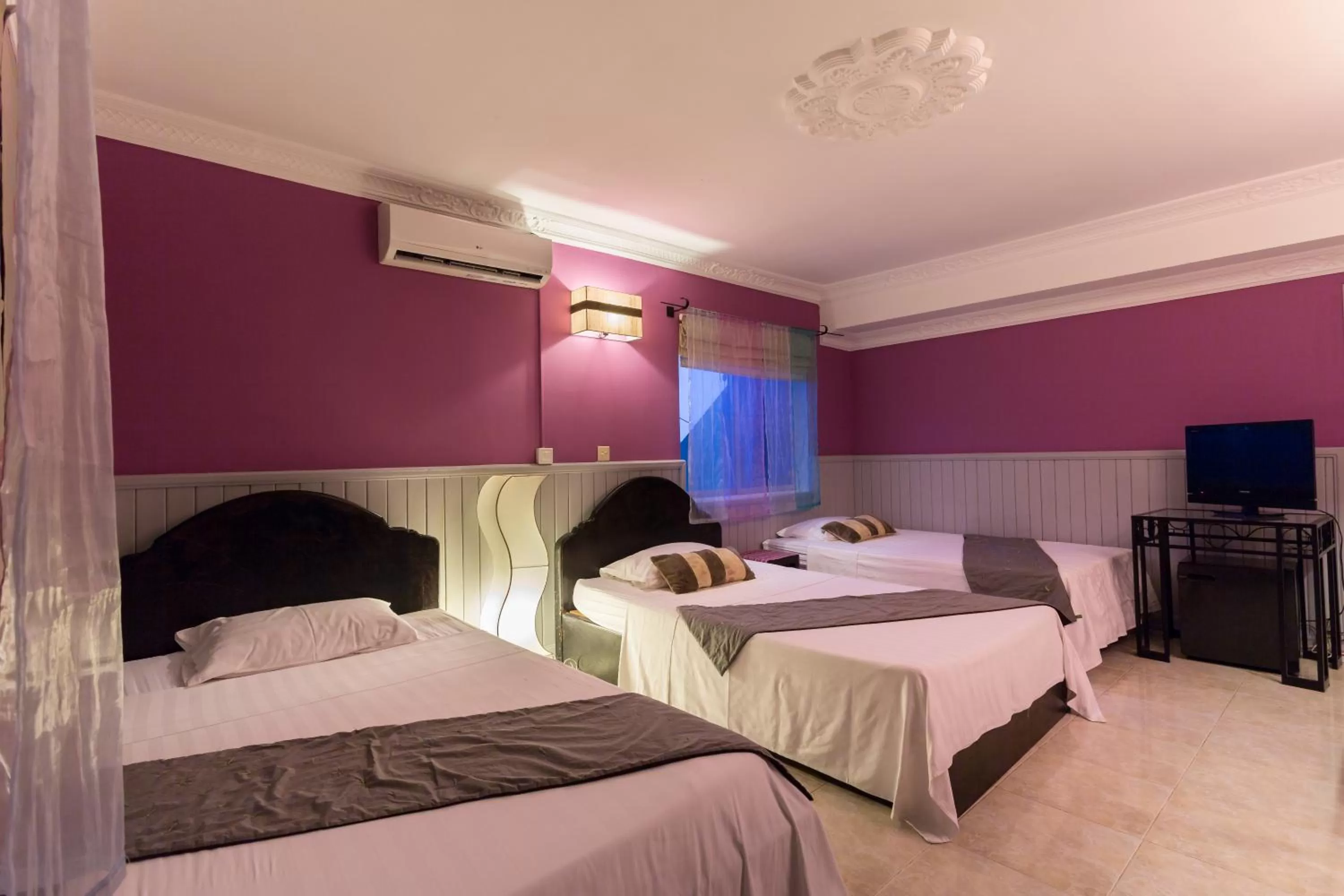 Bedroom, Bed in Le Tigre Villa