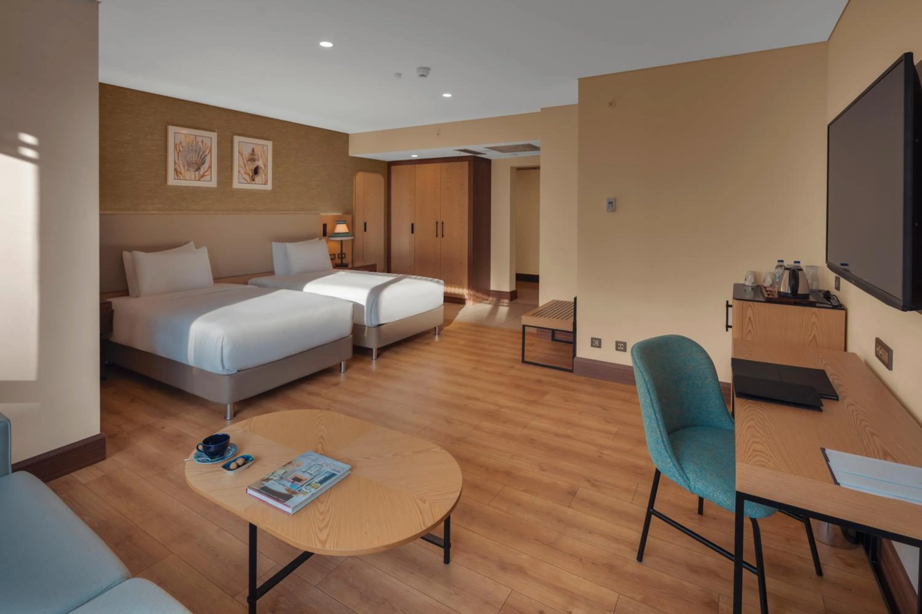 Bedroom, Bed in Doubletree By Hilton Antalya City Centre