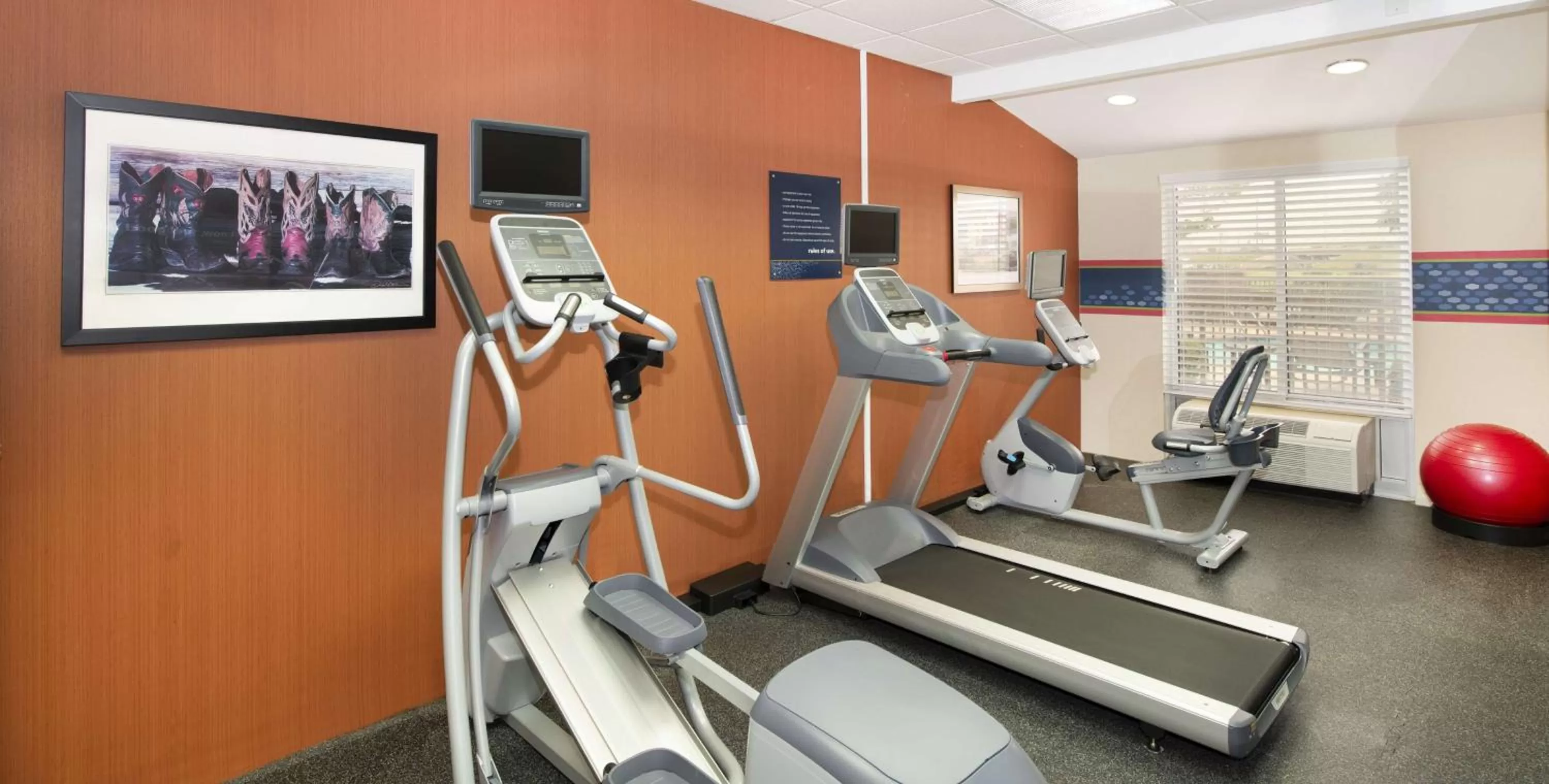 Fitness centre/facilities in Hampton Inn & Suites N Ft Worth-Alliance Airport
