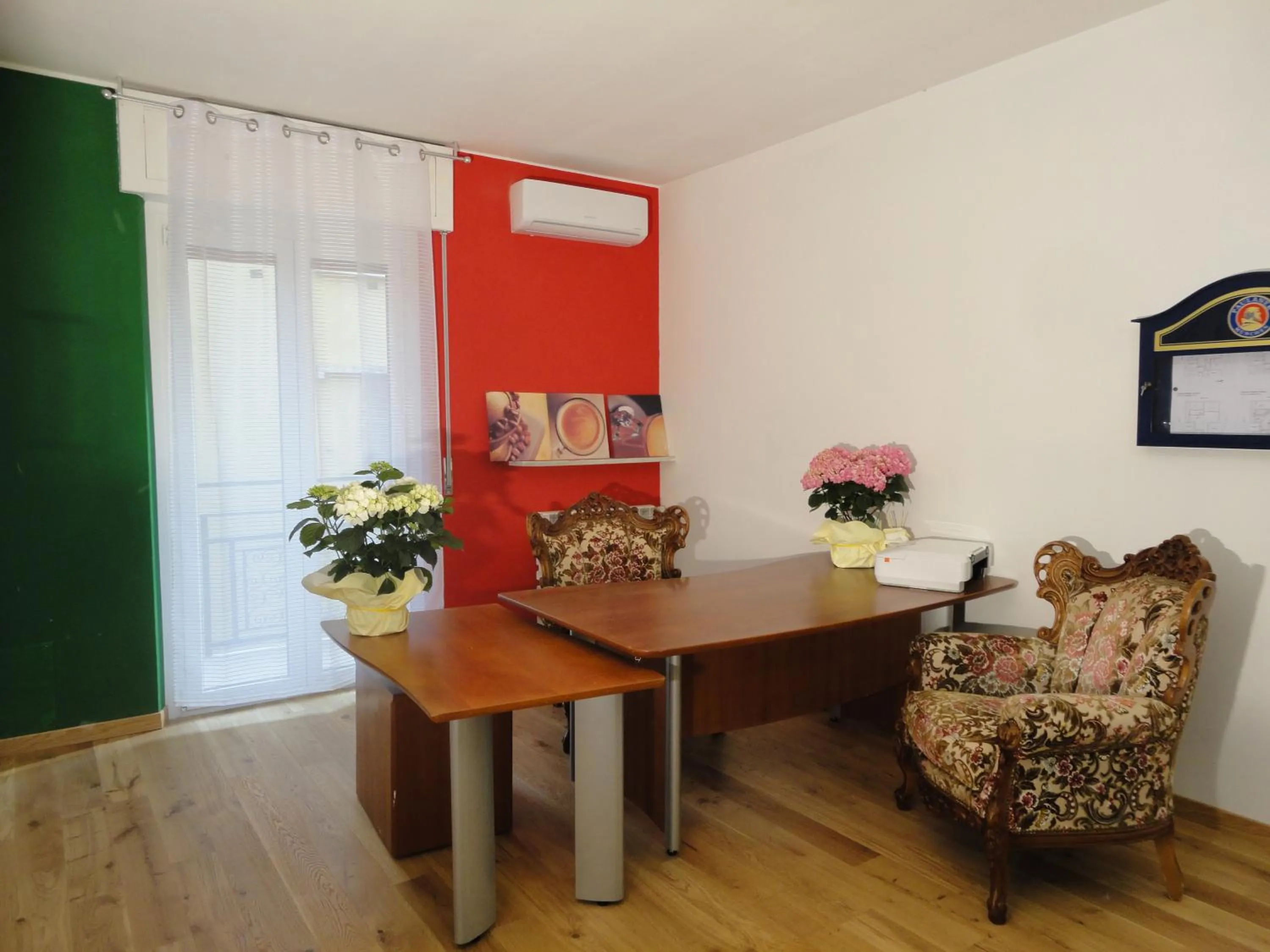 Lobby or reception in Pavia Ostello