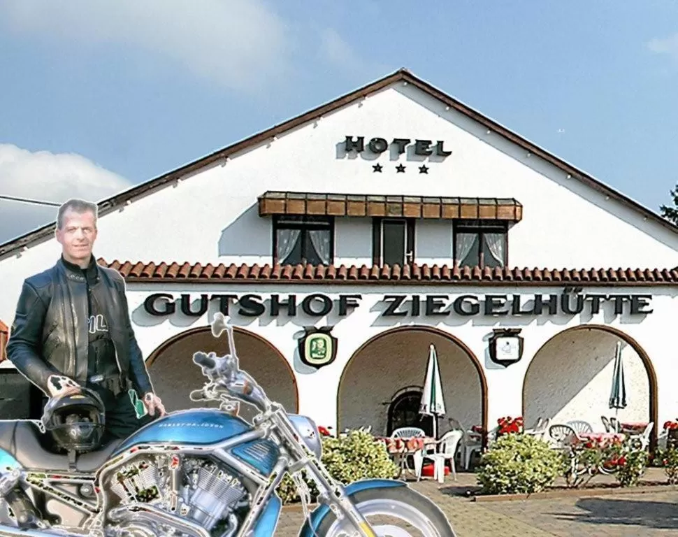 Property building in Gutshof Ziegelhütte