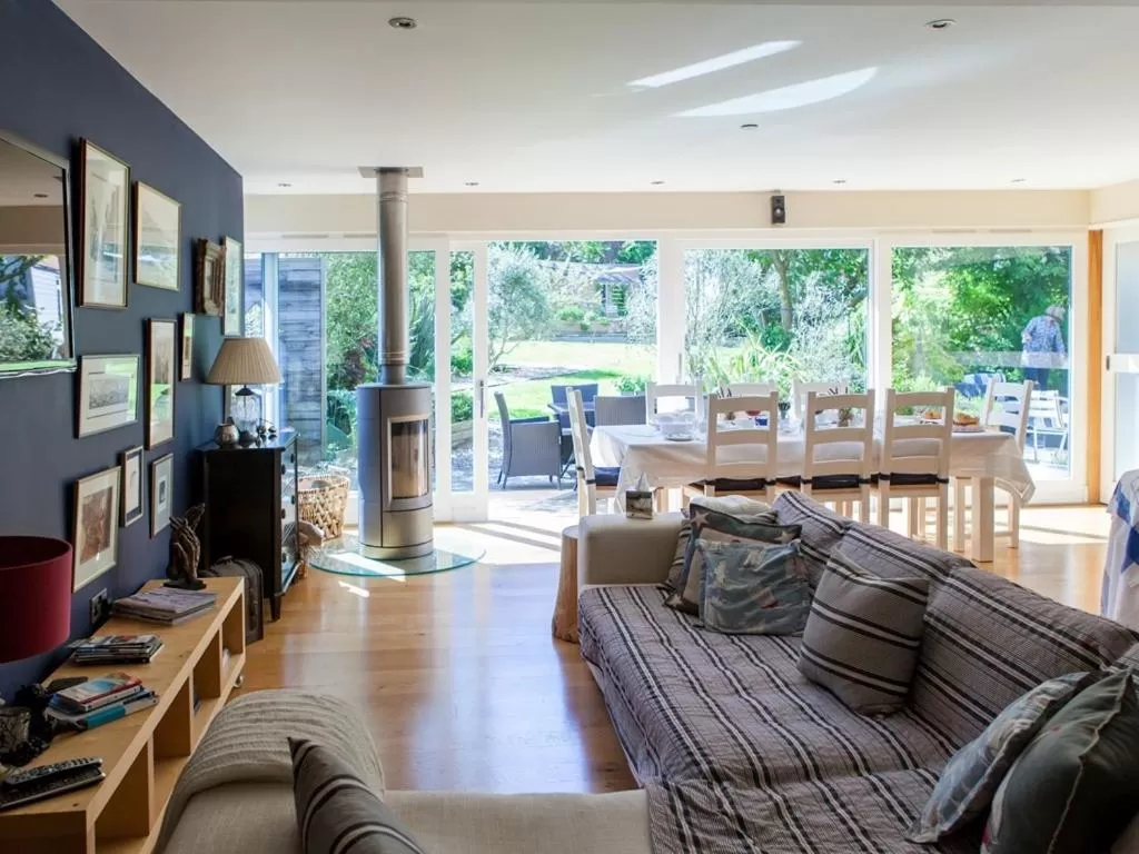 Living room in Birch House Bed & Breakfast