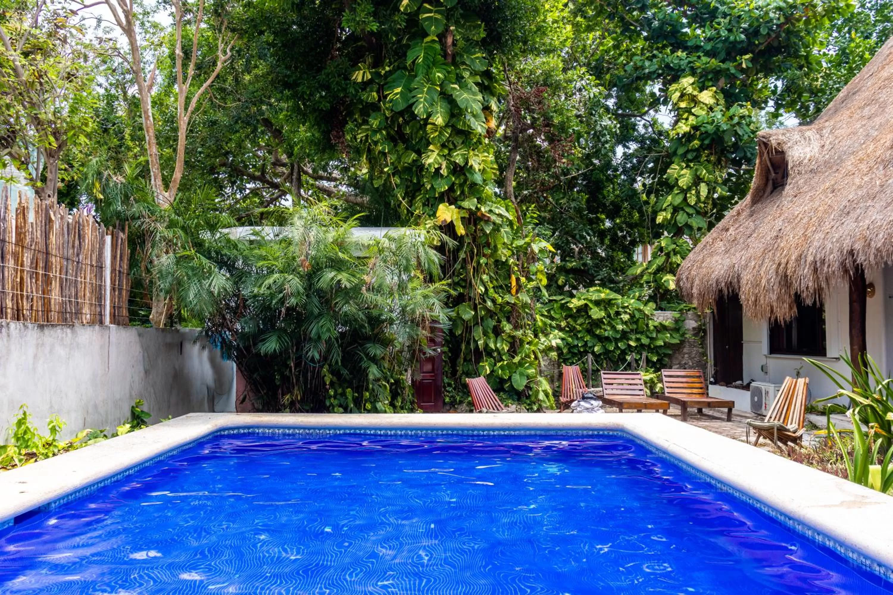 Swimming pool in Apart Hotel Casaejido