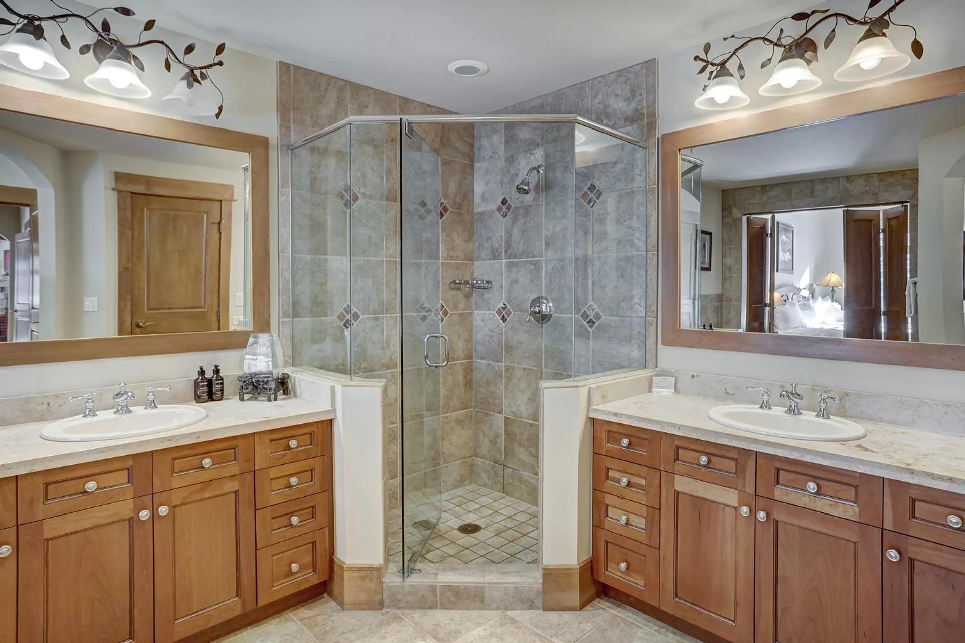 Timbers & Lone Eagle by Vail Resorts