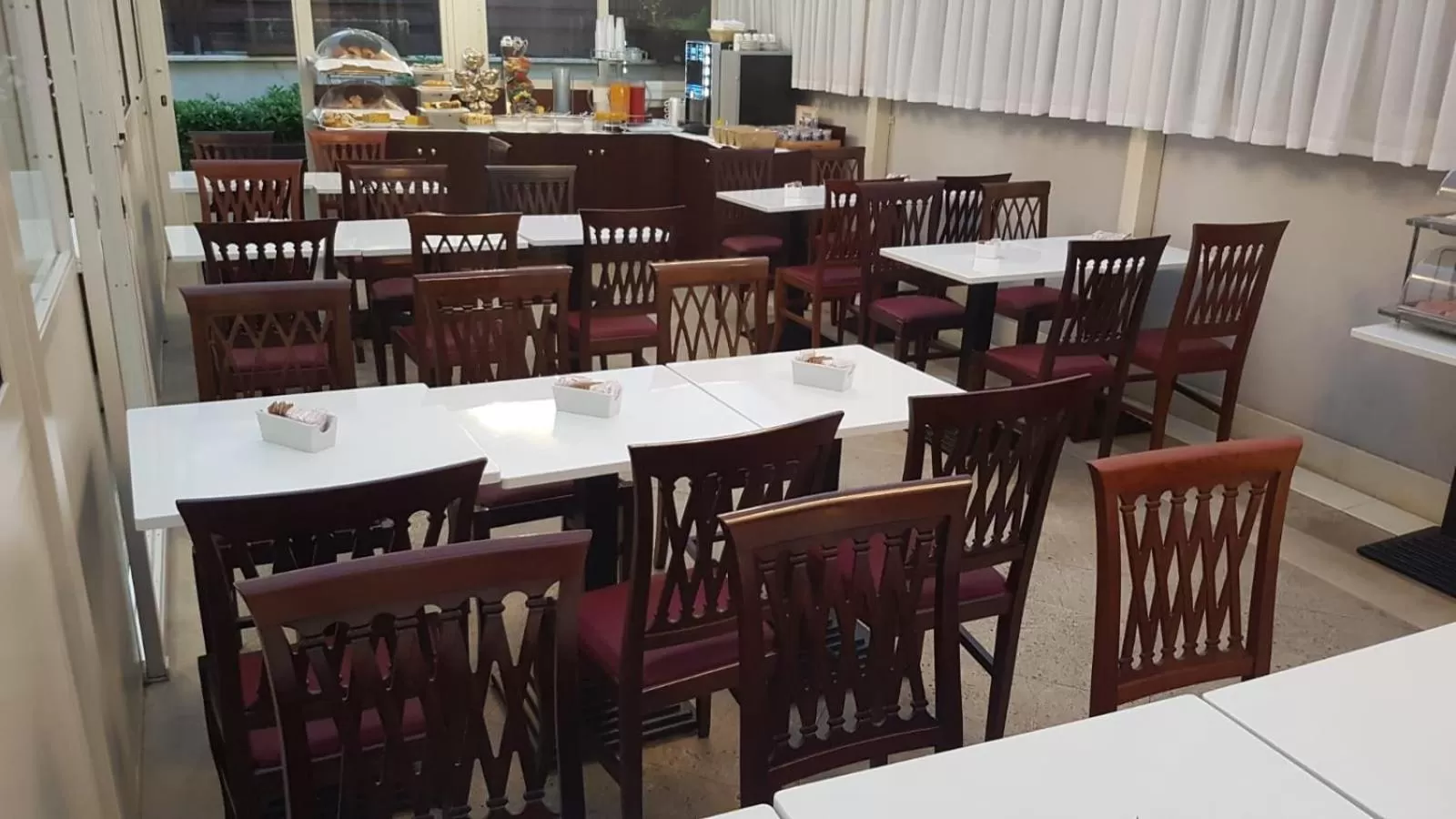 Restaurant/places to eat in Hotel Best Roma