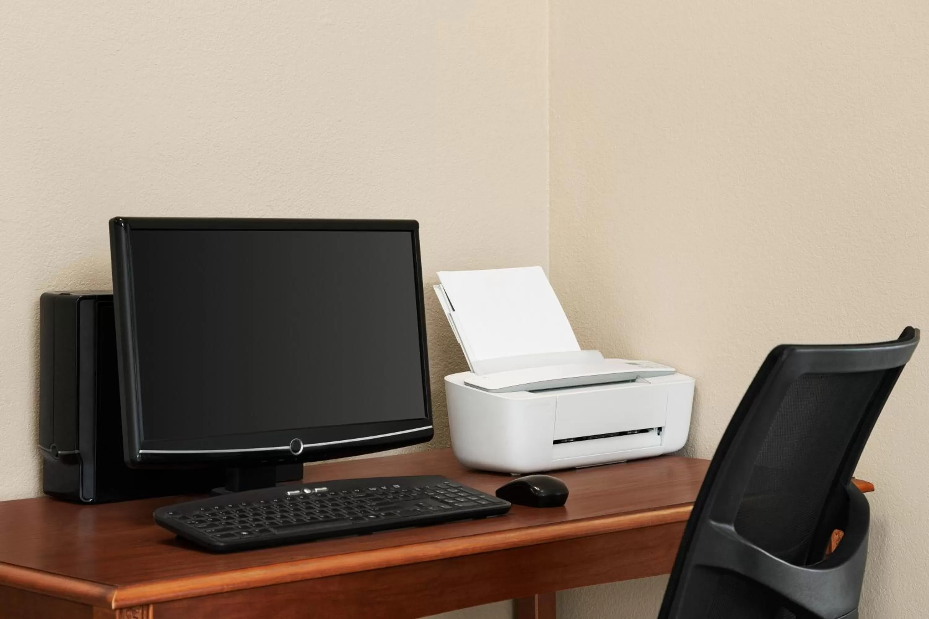 Business facilities in Super 8 by Wyndham Liberal KS