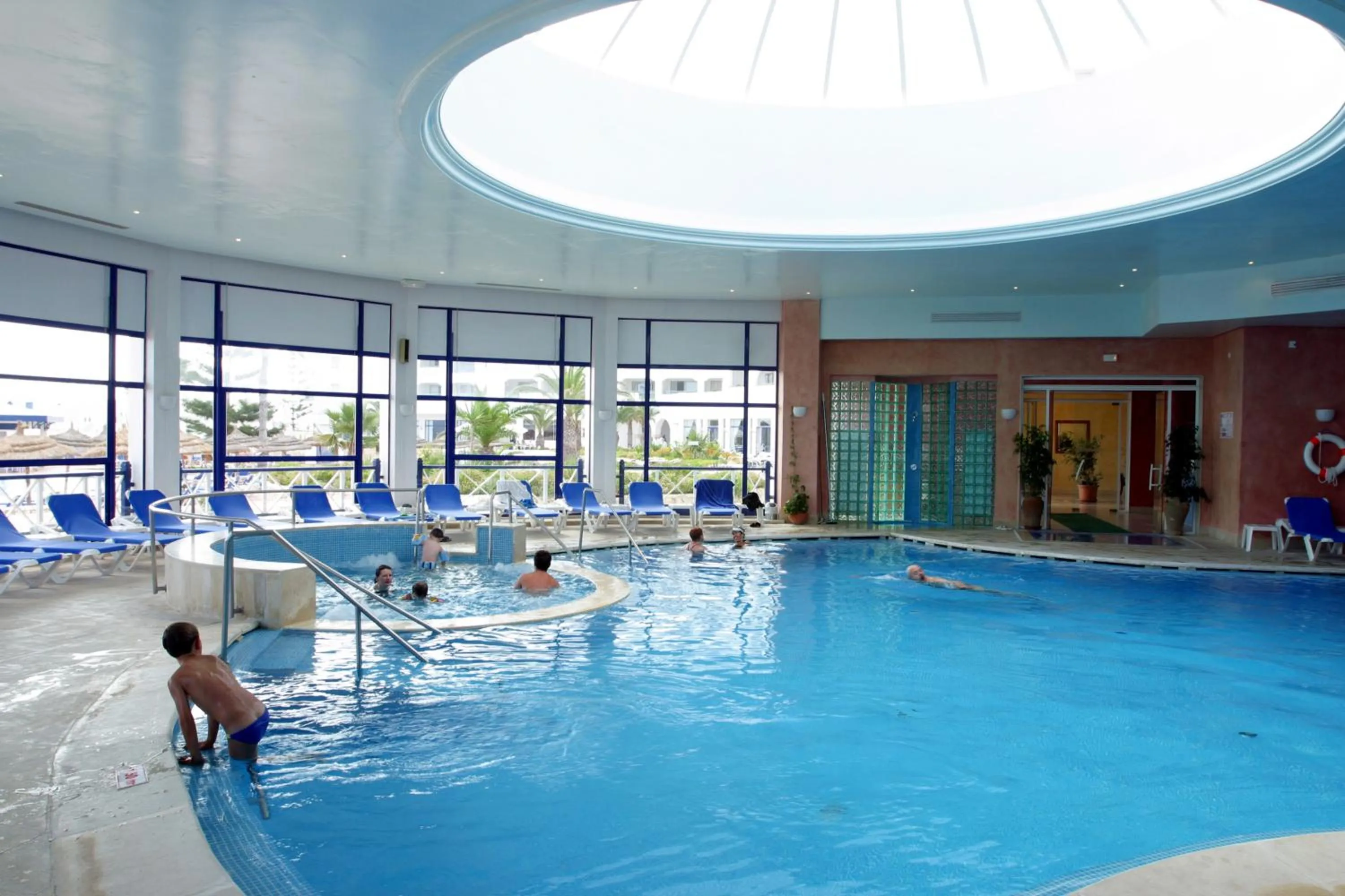 Swimming pool in Regency Hotel & Spa