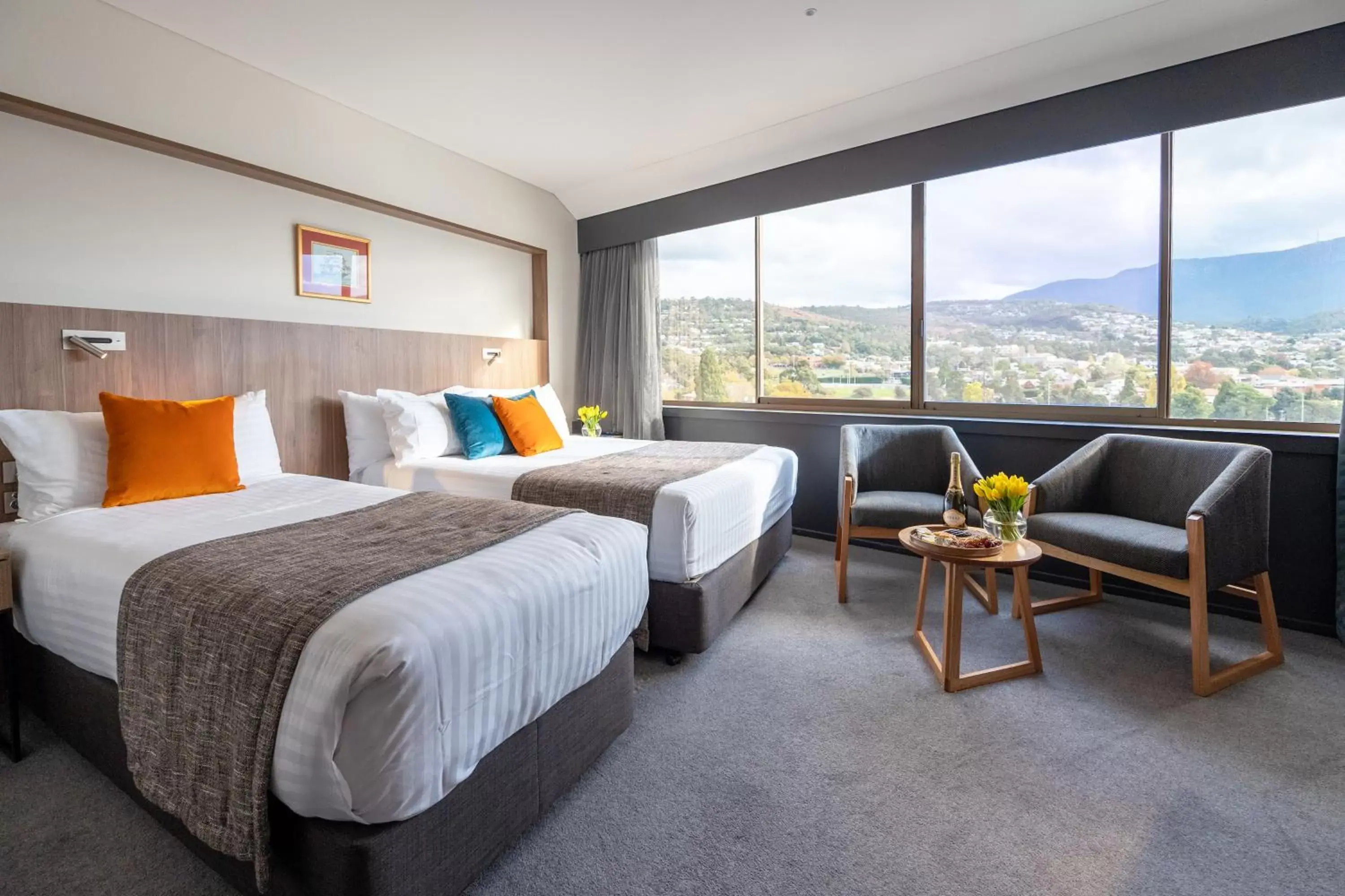 Deluxe Double or Twin Room with Mountain View in Wrest Point Deluxe Double or Twin Room with Mountain View in Wrest Point