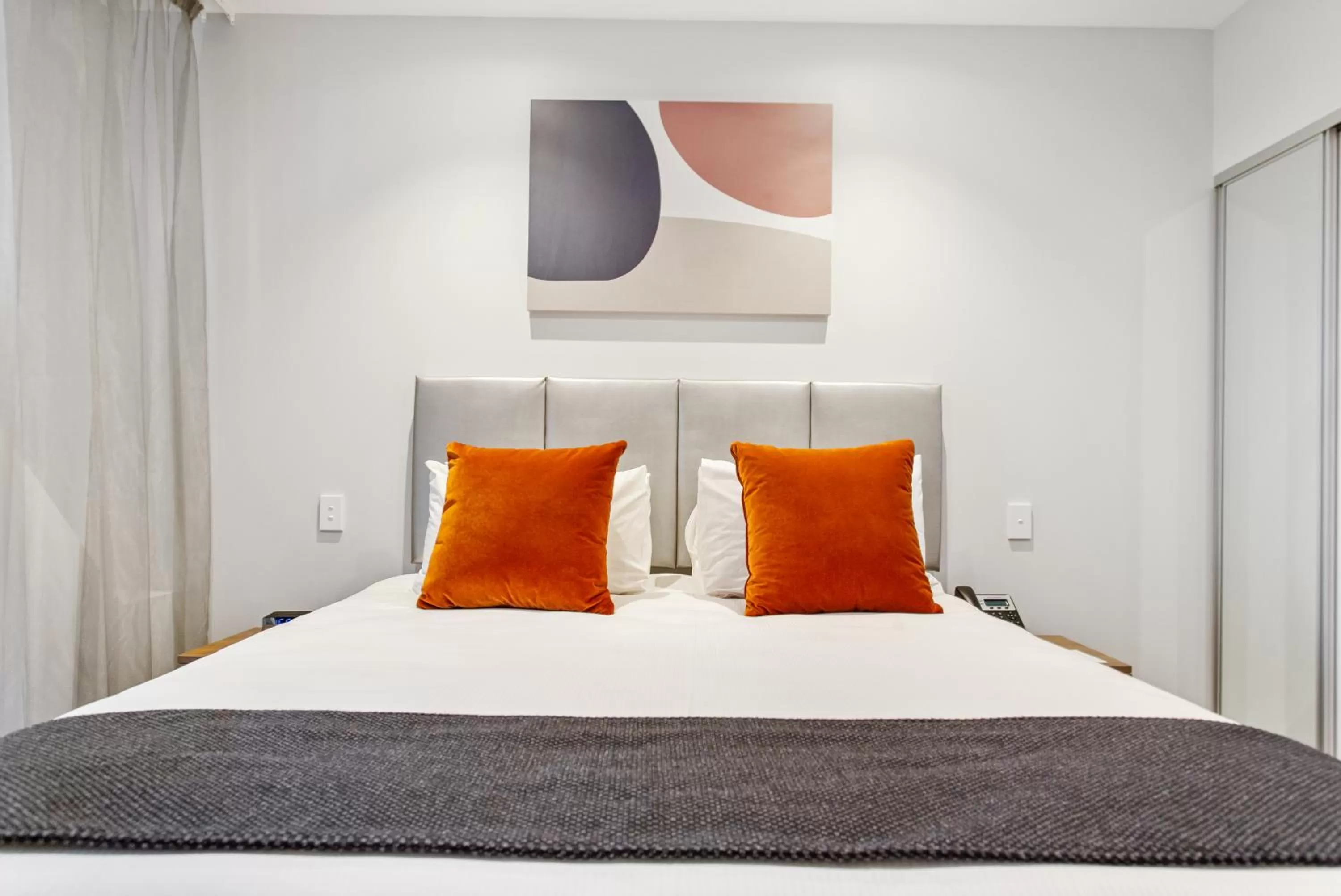 Compact Room - Motorway Facing in Ramada by Wyndham Newmarket Auckland