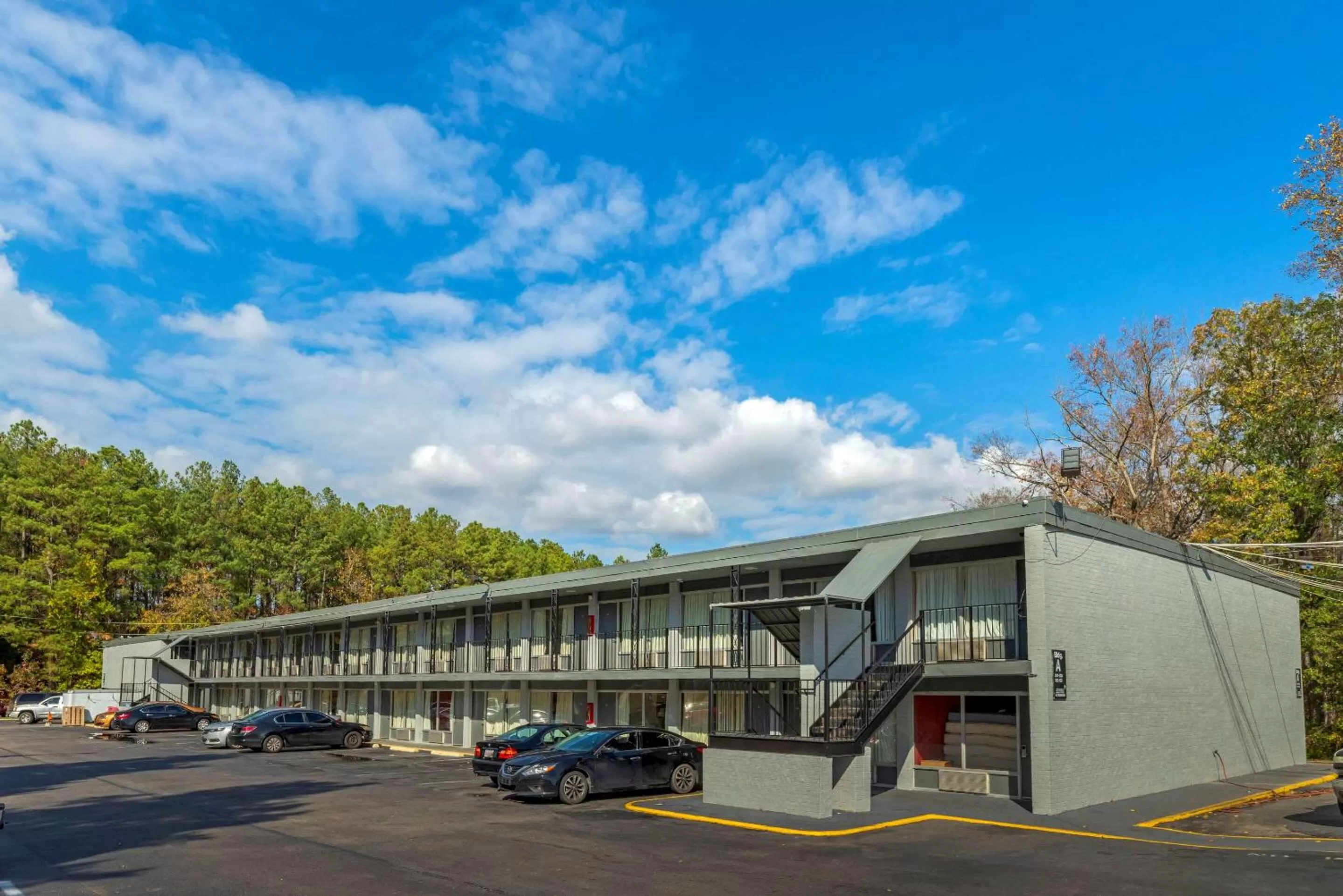 Property building in Rodeway Inn Colonial Heights I-95