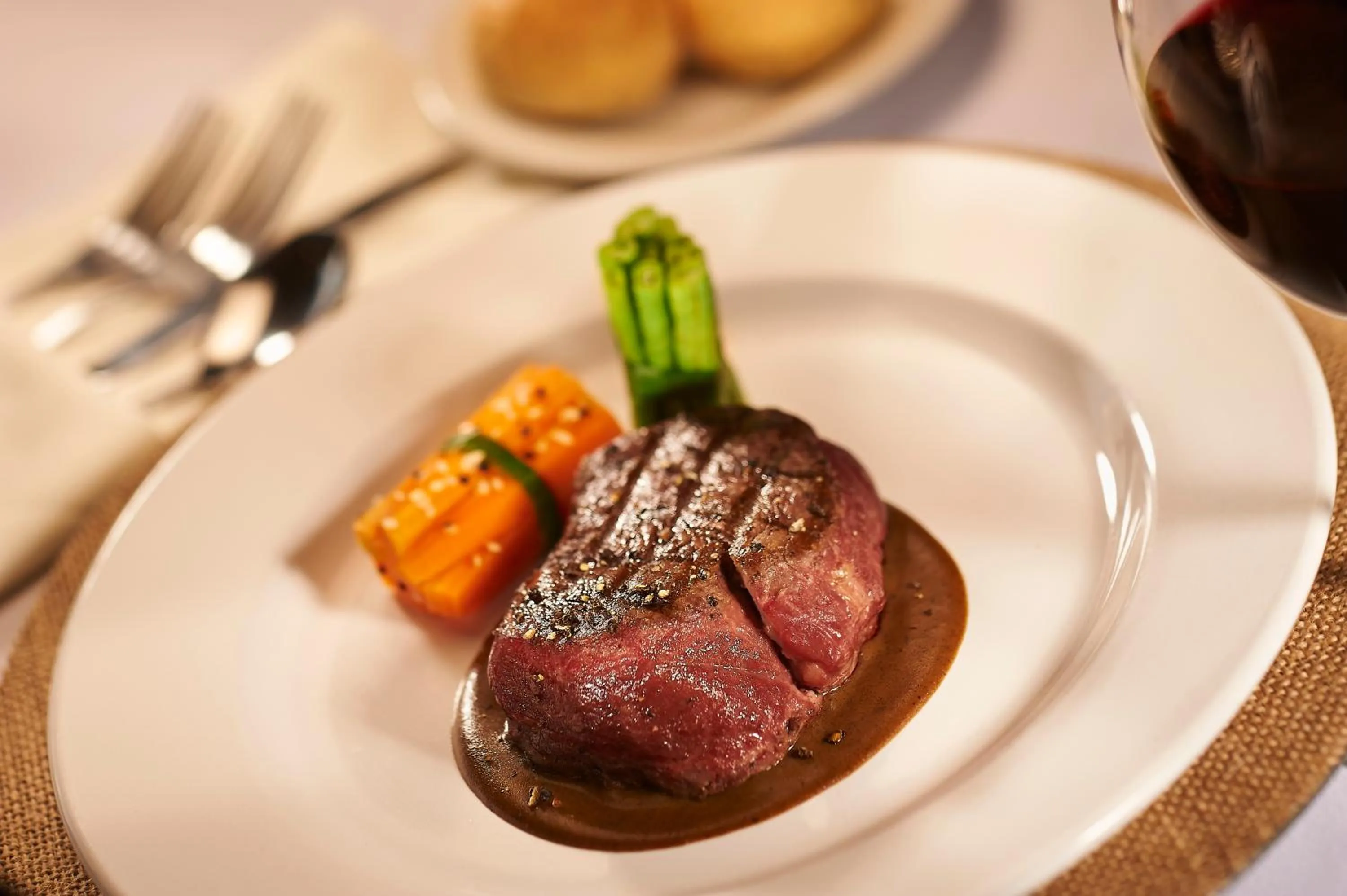 Food in Mount Irvine Bay Resort