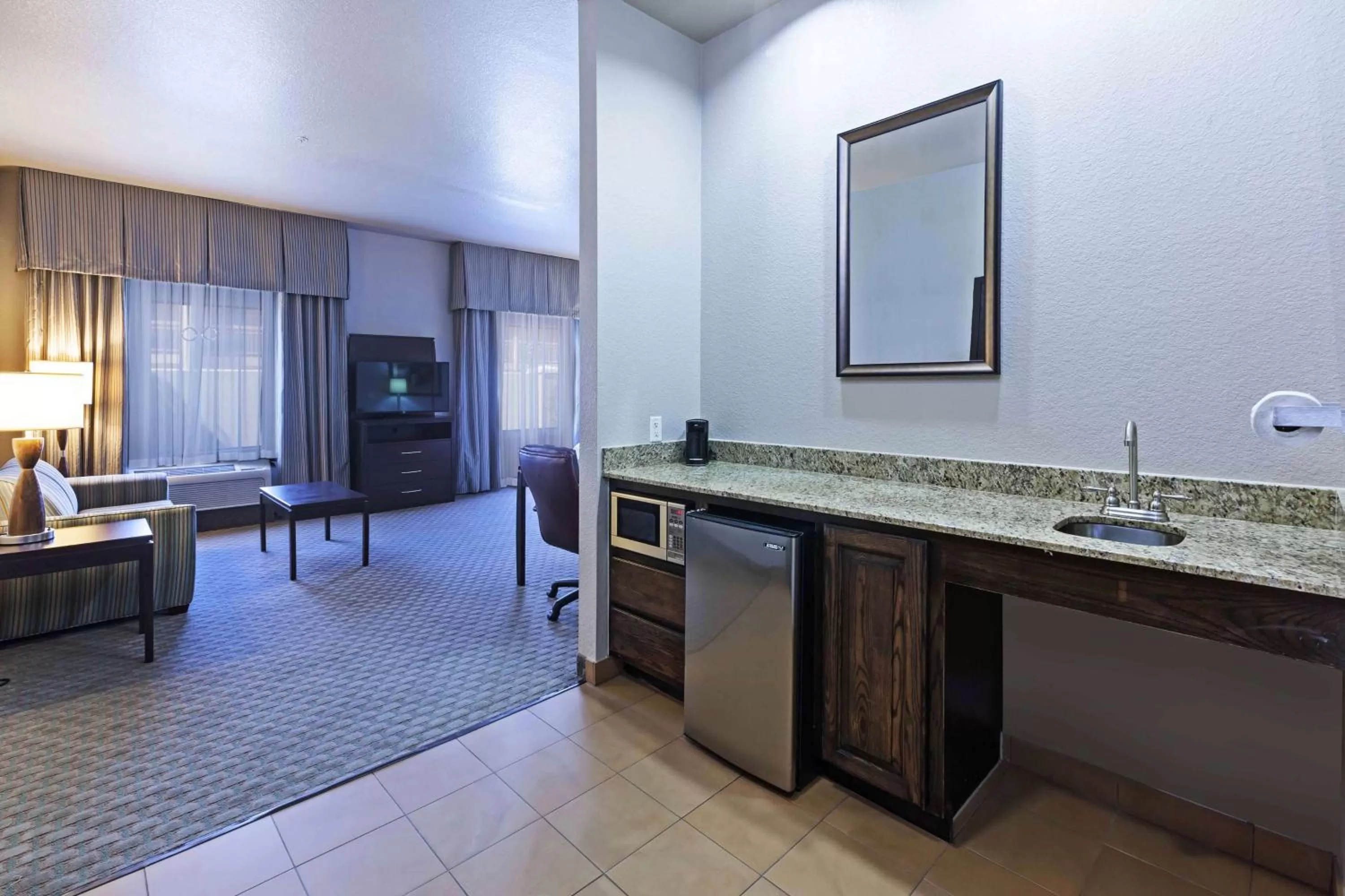 King Studio Suite with Sofa Bed - Non-Smoking in Hampton Inn and Suites Lake Jackson-Clute