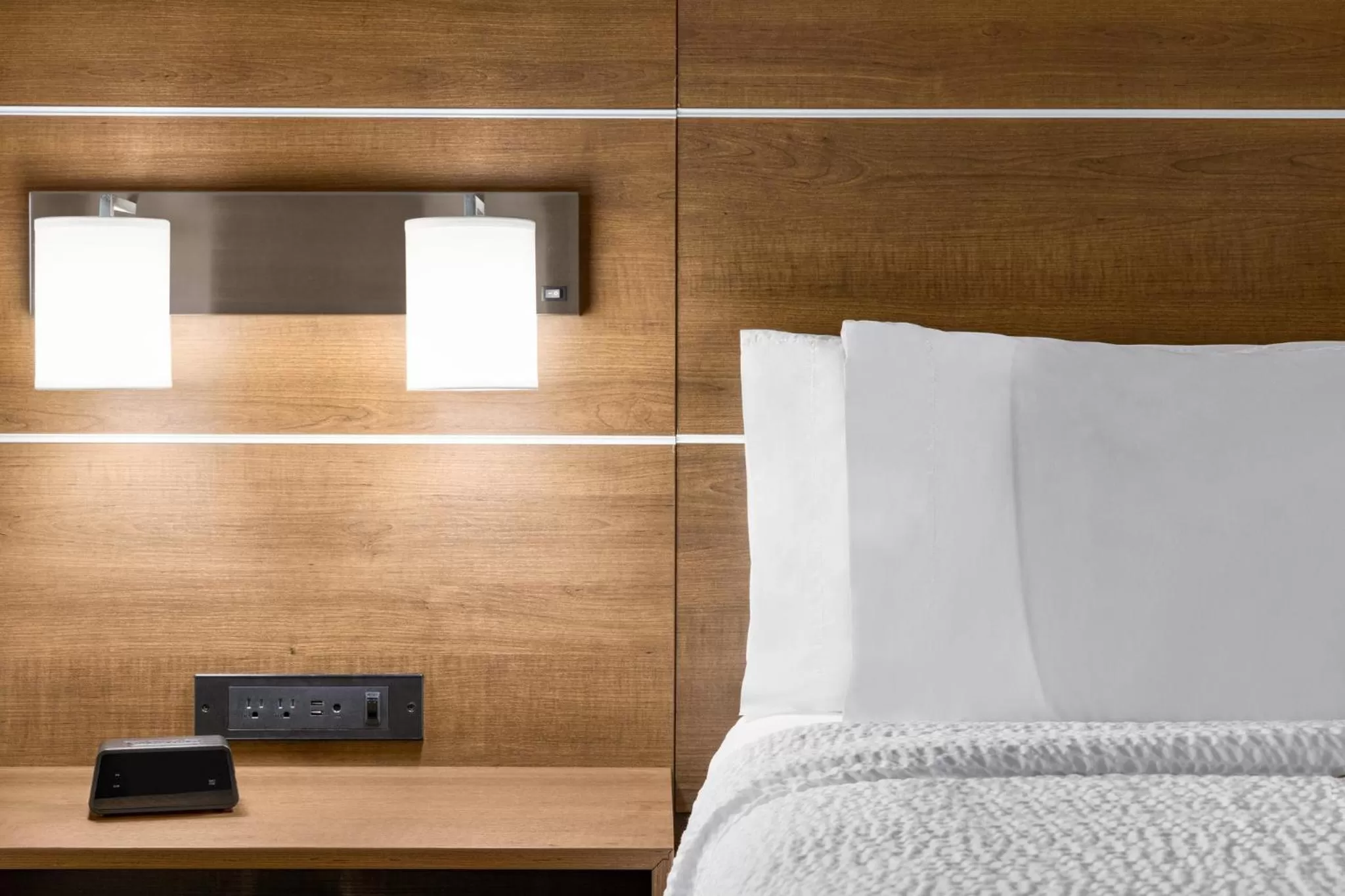 Photo of the whole room, Bed in Holiday Inn Express Hotel and Suites Akron South-Airport Area by IHG