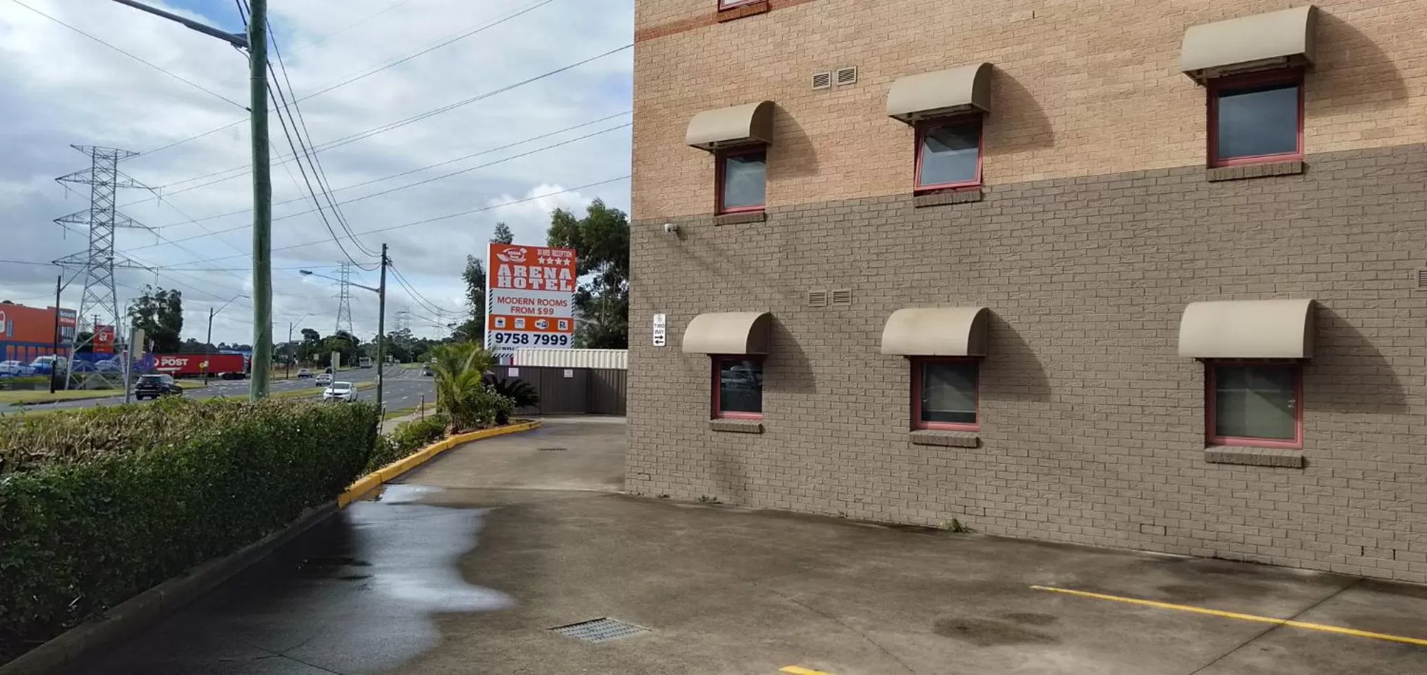 Property building in Arena Hotel (formerly Sleep Express Motel)