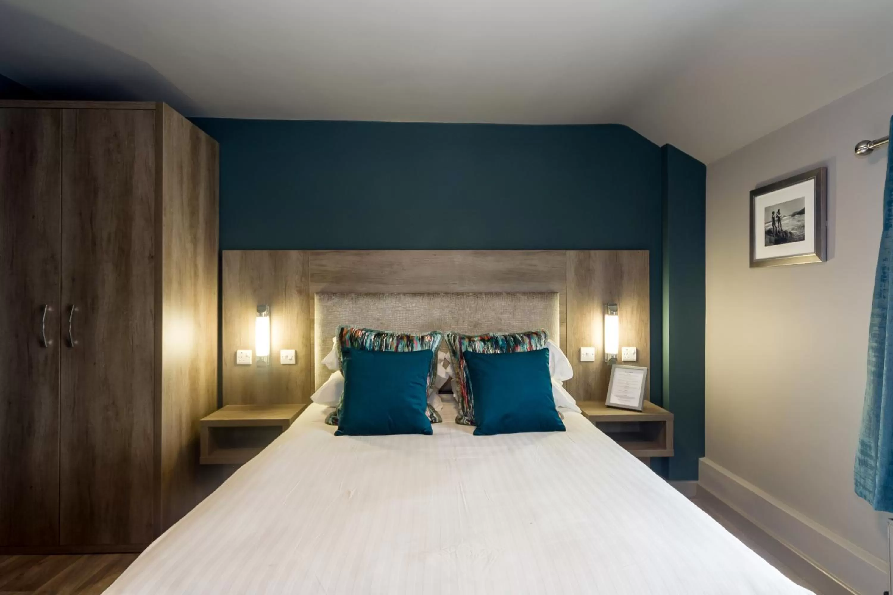 Bedroom, Bed in Hotel No 8