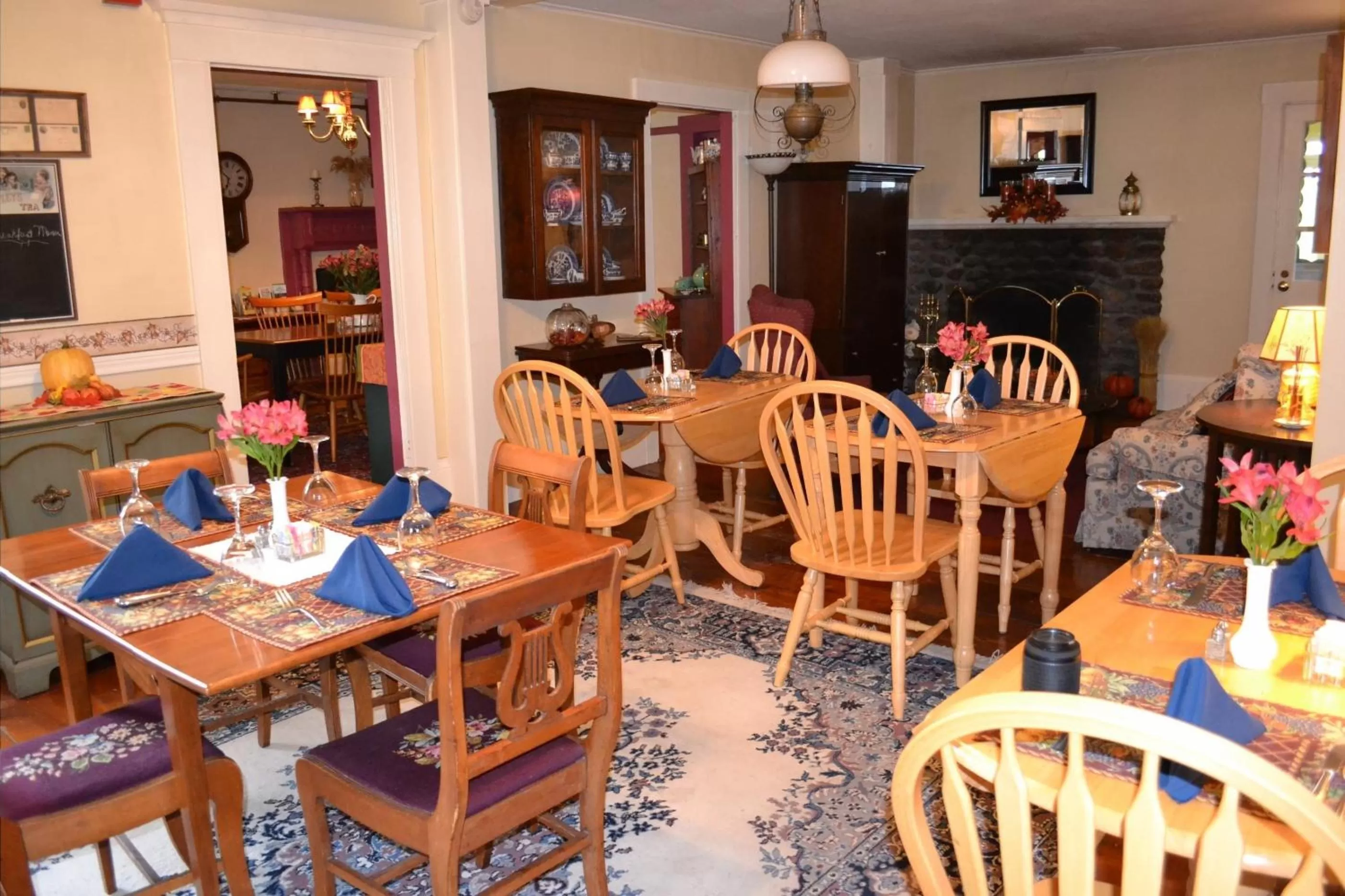 Restaurant/places to eat in Benjamin Prescott Inn