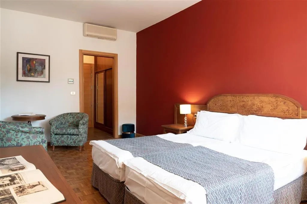 Bedroom, Bed in Hotel Du Lac - Relax Attitude Hotel