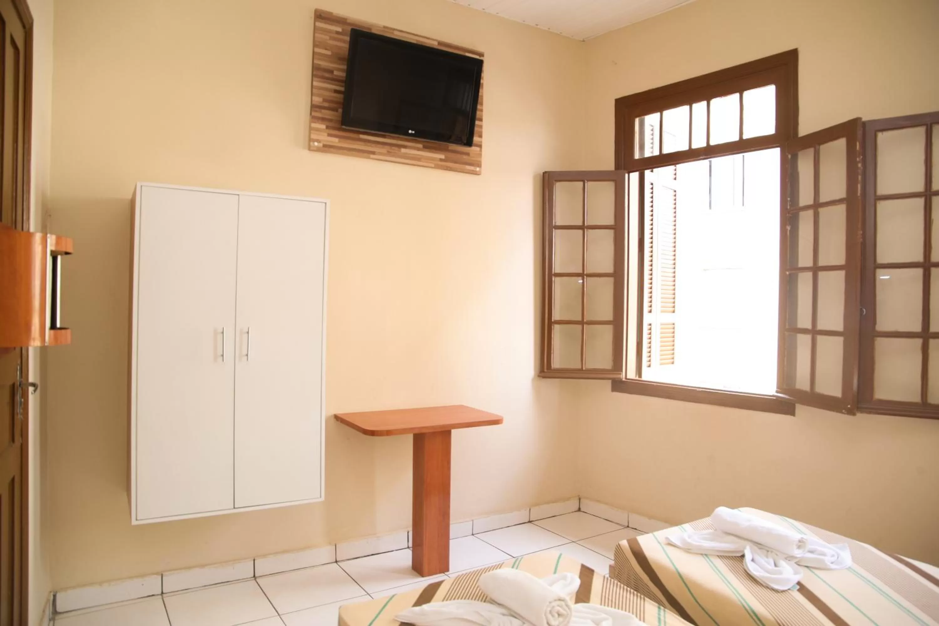 TV/Entertainment Center in Hotel Hot Brás