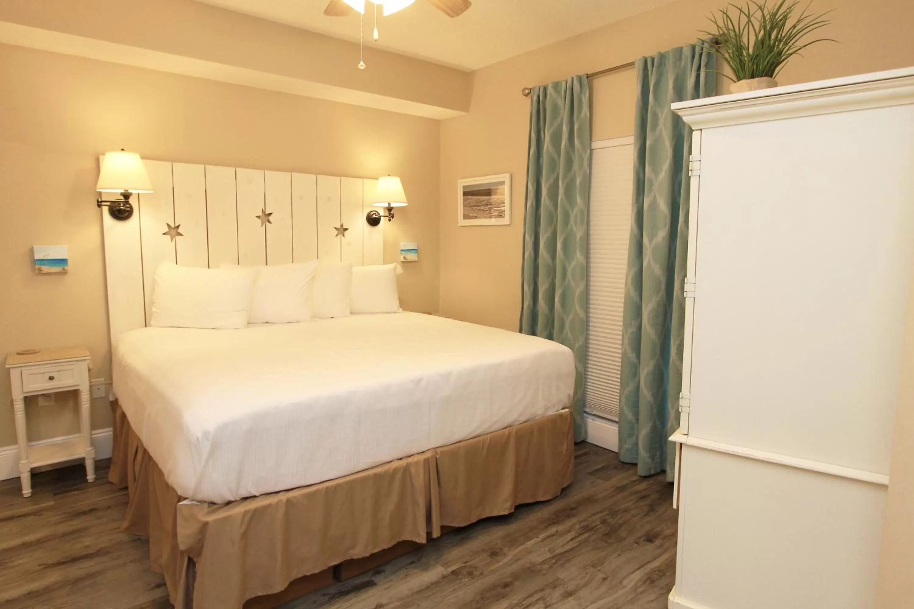 Bed in Majestic Beach Resort, Panama City Beach, Fl