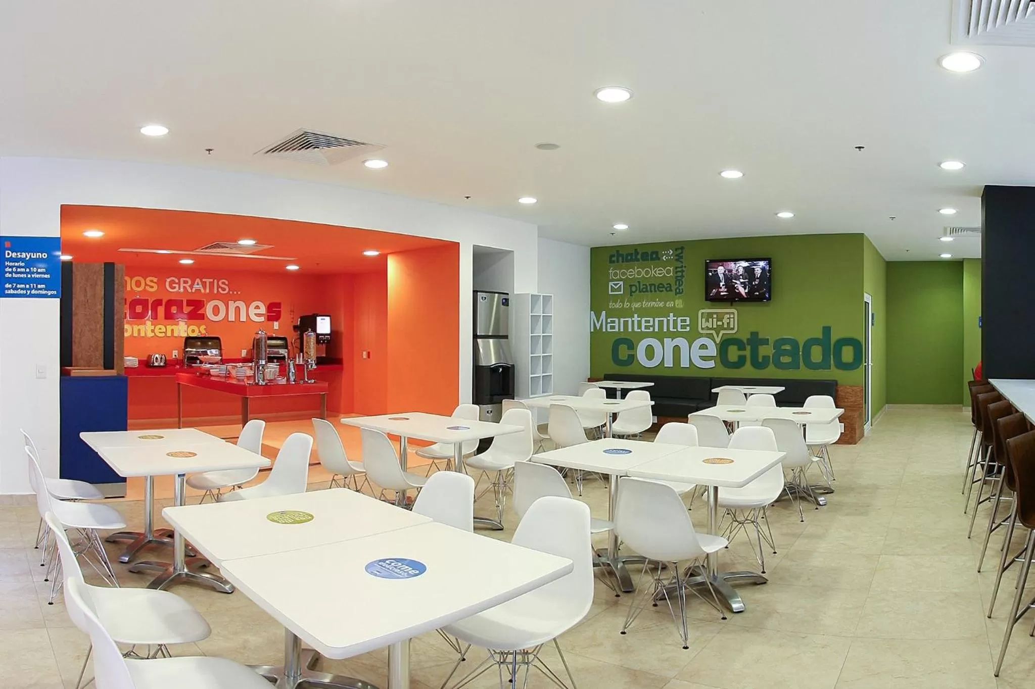 Restaurant/places to eat in One Leon Poliforum