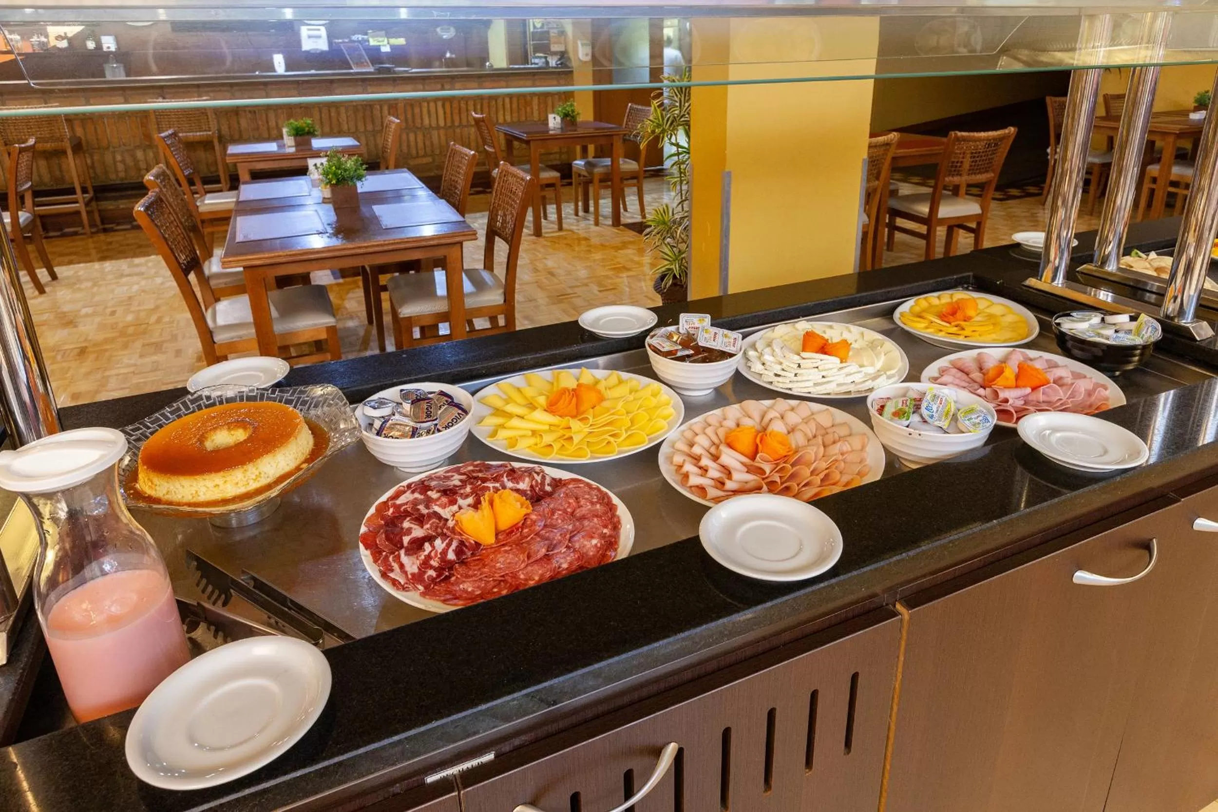 Food in Tri Hotel Executive Caxias