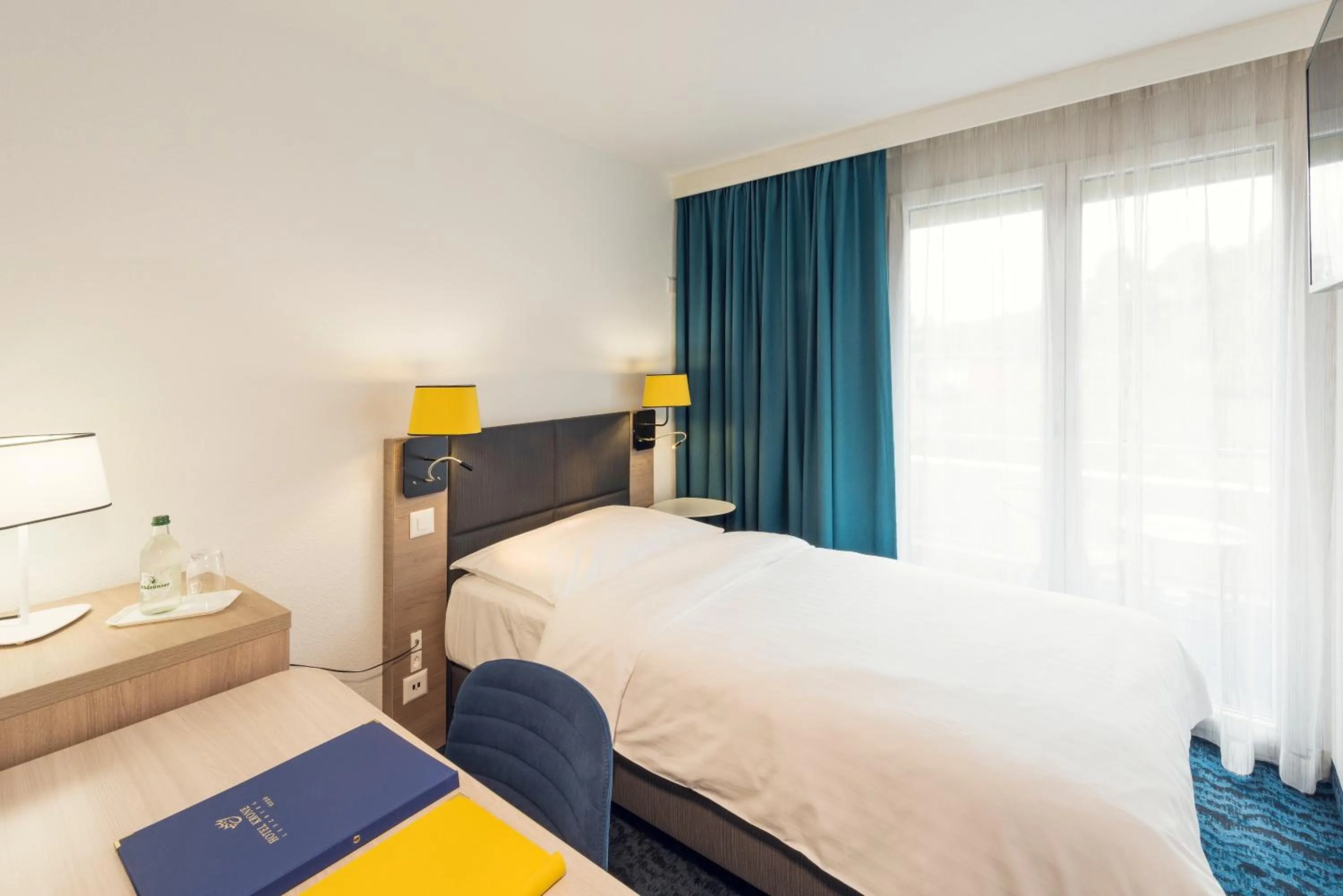 Bed in Mercure Lenzburg Krone